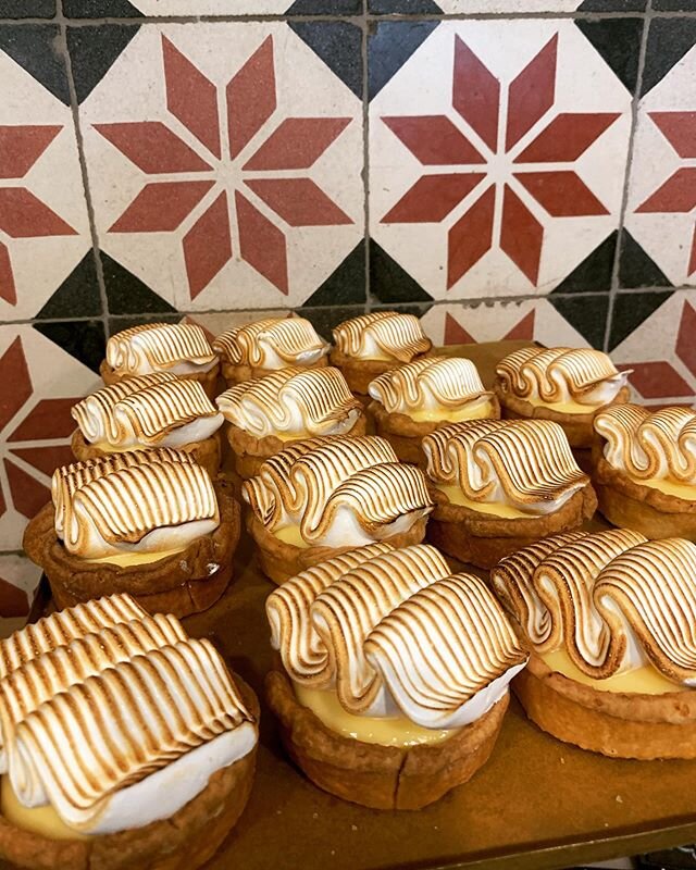 Lemon meringue tarts. A classic for a reason #thebreadsocialtweed