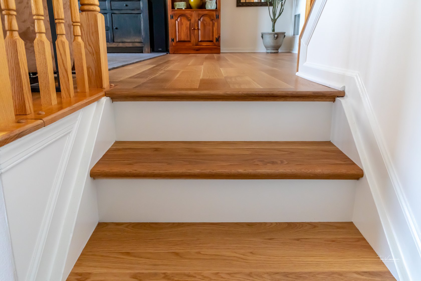 Edgewater-Preverco-Brushed-White-Oak-stairs2.jpg