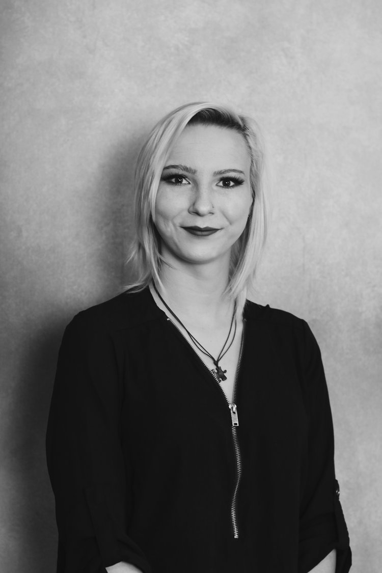 Micaela WyattJunior StylistMicaela, our New York Native, is one of our junior stylists here at Salon Arcaro. She graduated from Paul Mitchell School Esani and begun her Journey here in September 2017. Her areas of expertise include styling and color…