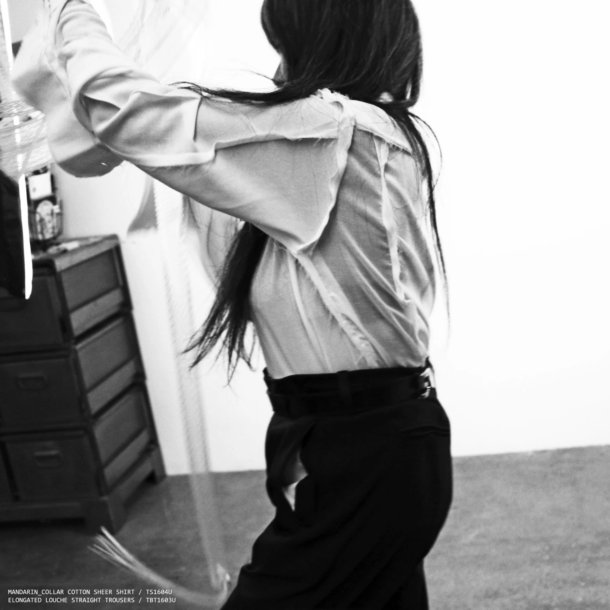 sheer_top_trousers_00.jpg