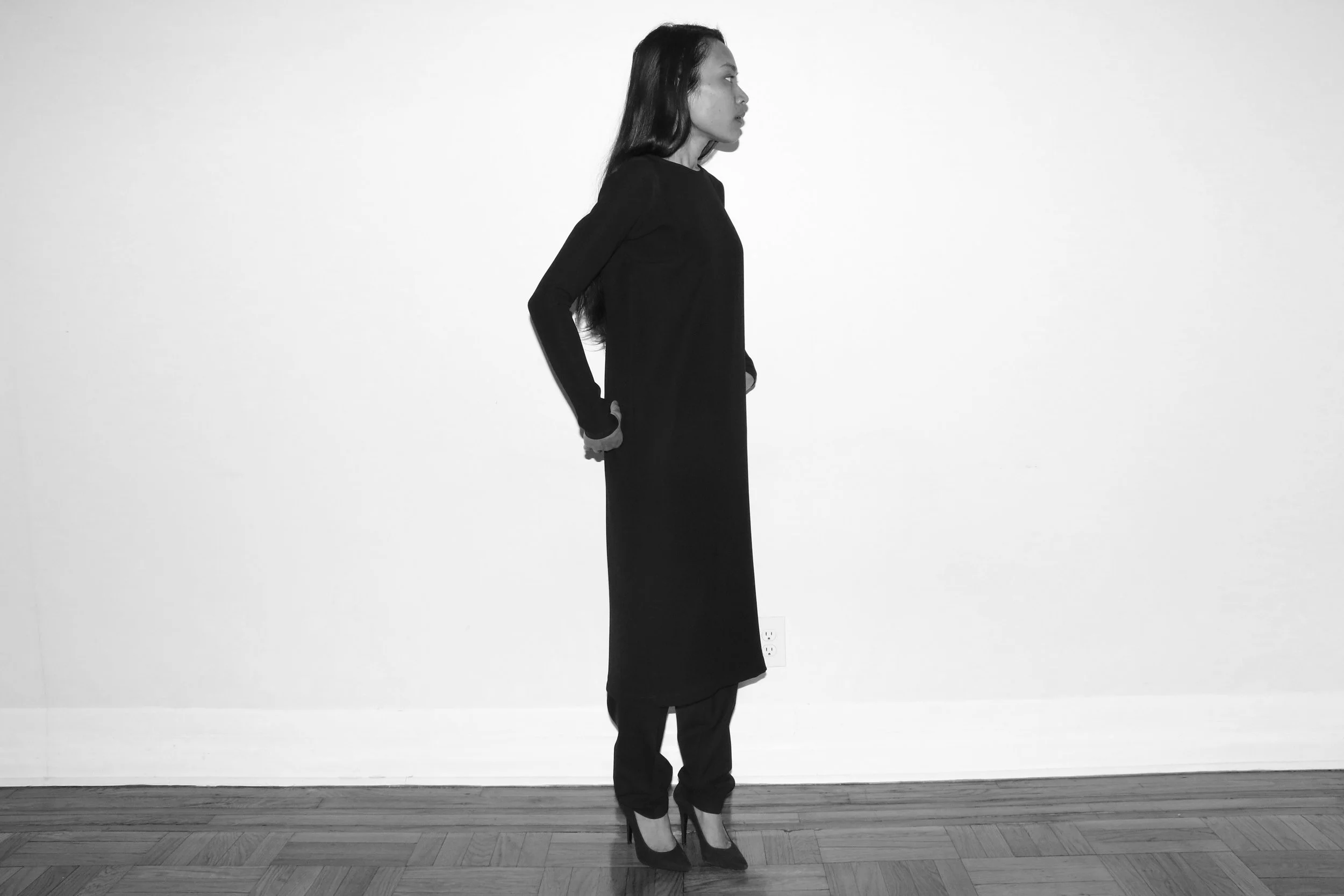 simple_assembly_woman_15.jpg