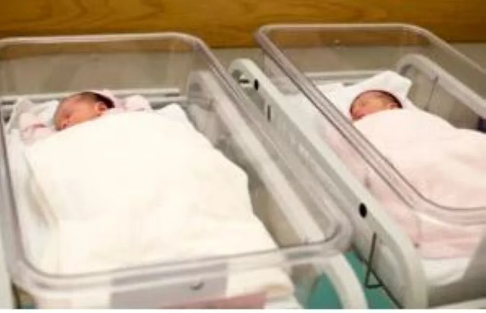 She Signed A Contract Not To Have Sex, Then She Got Pregnant