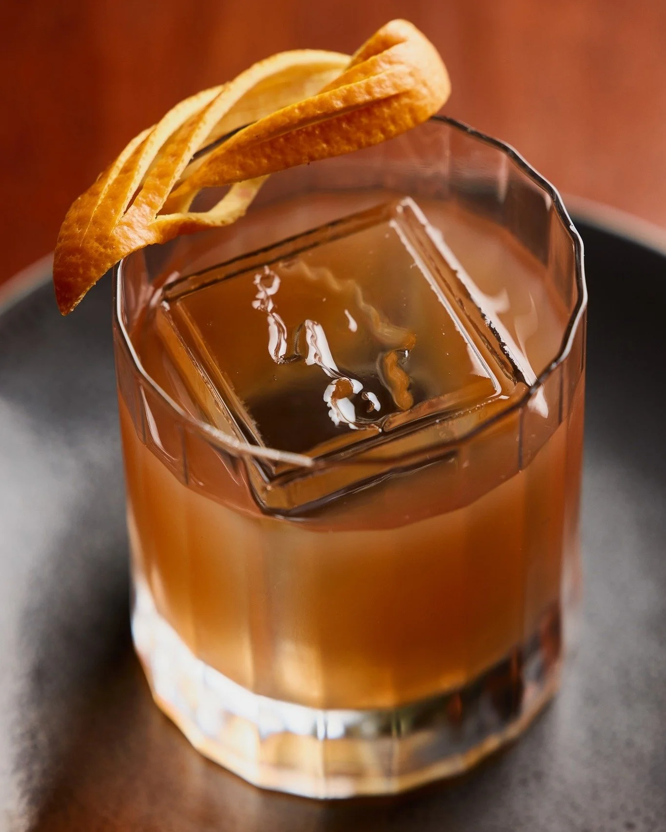 We’ve launched Cocktail Hour in our @kelpbarhobart venue! 
.
From 4pm to 6pm daily, enjoy a range of $15 cocktails, perfect for a pre-drink before dining in Upper Deck’s restaurant.
.
Find Kelp Bar on the top floor of Mures.
#MuresTasmani