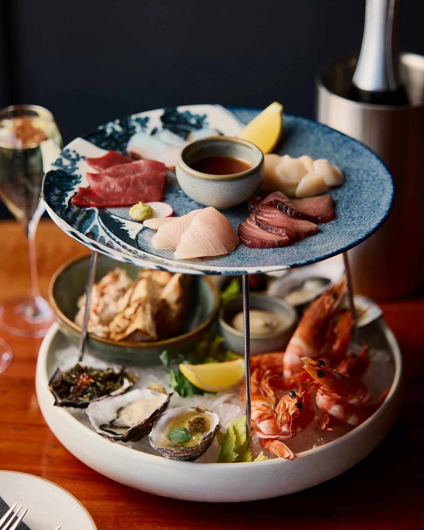 Upper Deck’s new menu now includes a chilled seafood tower, perfect for starting off an evening of seafood with.
.
Includes natural, lemon myrtle and kelp oysters, three types of fresh sashimi, duo of cured fish, Mures smoked Tasmanian southern