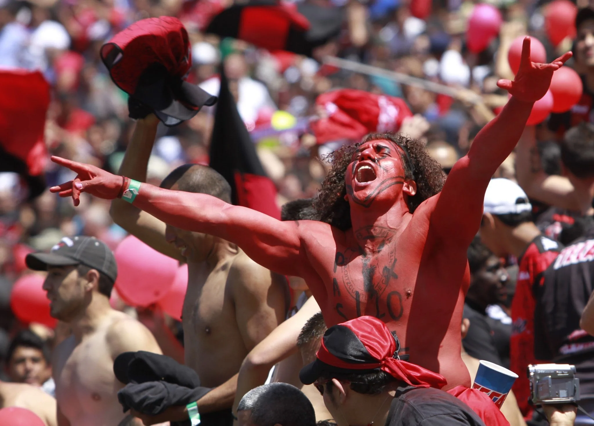 aaaasdut-soccer-insider-xolos-are-becoming-san-diegos-team--2012sep25.jpg