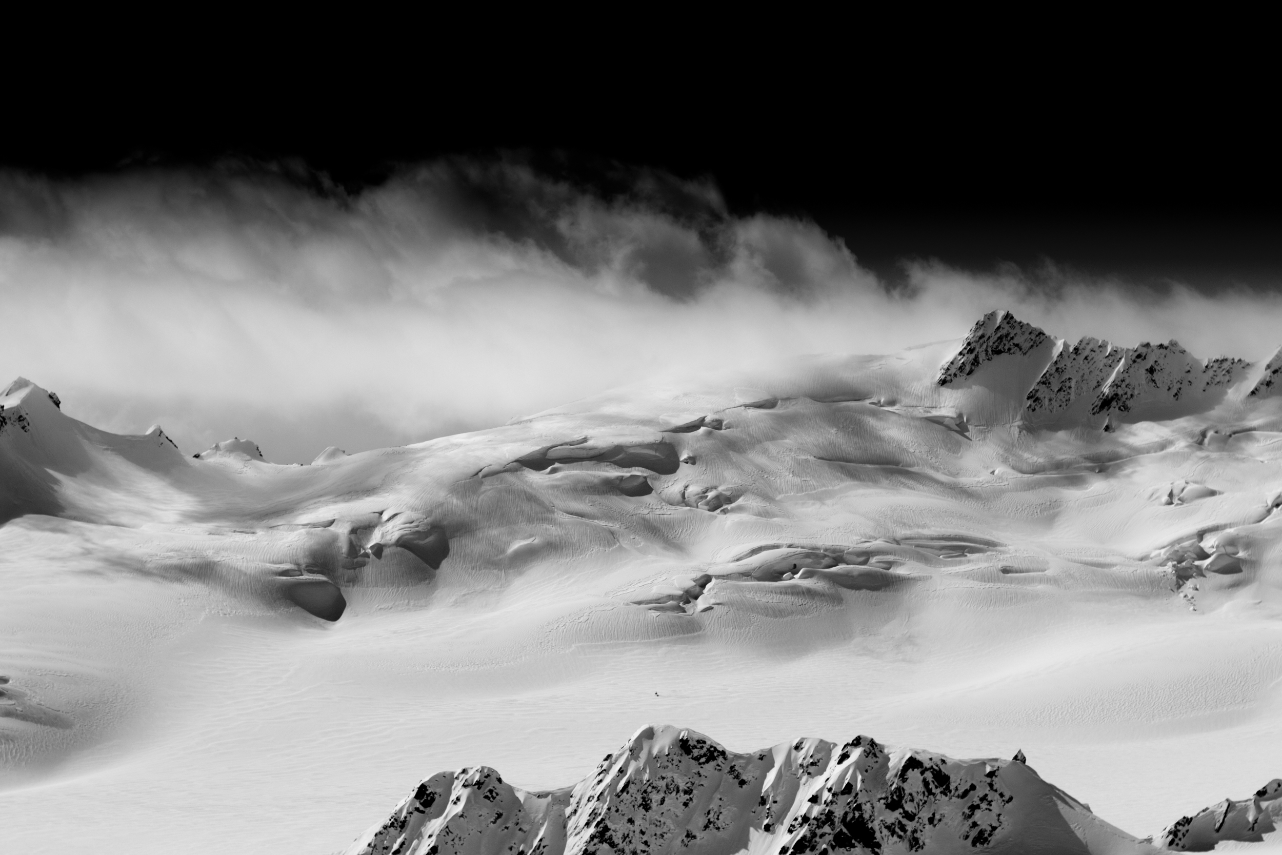 moutains_bw-1180700.jpg