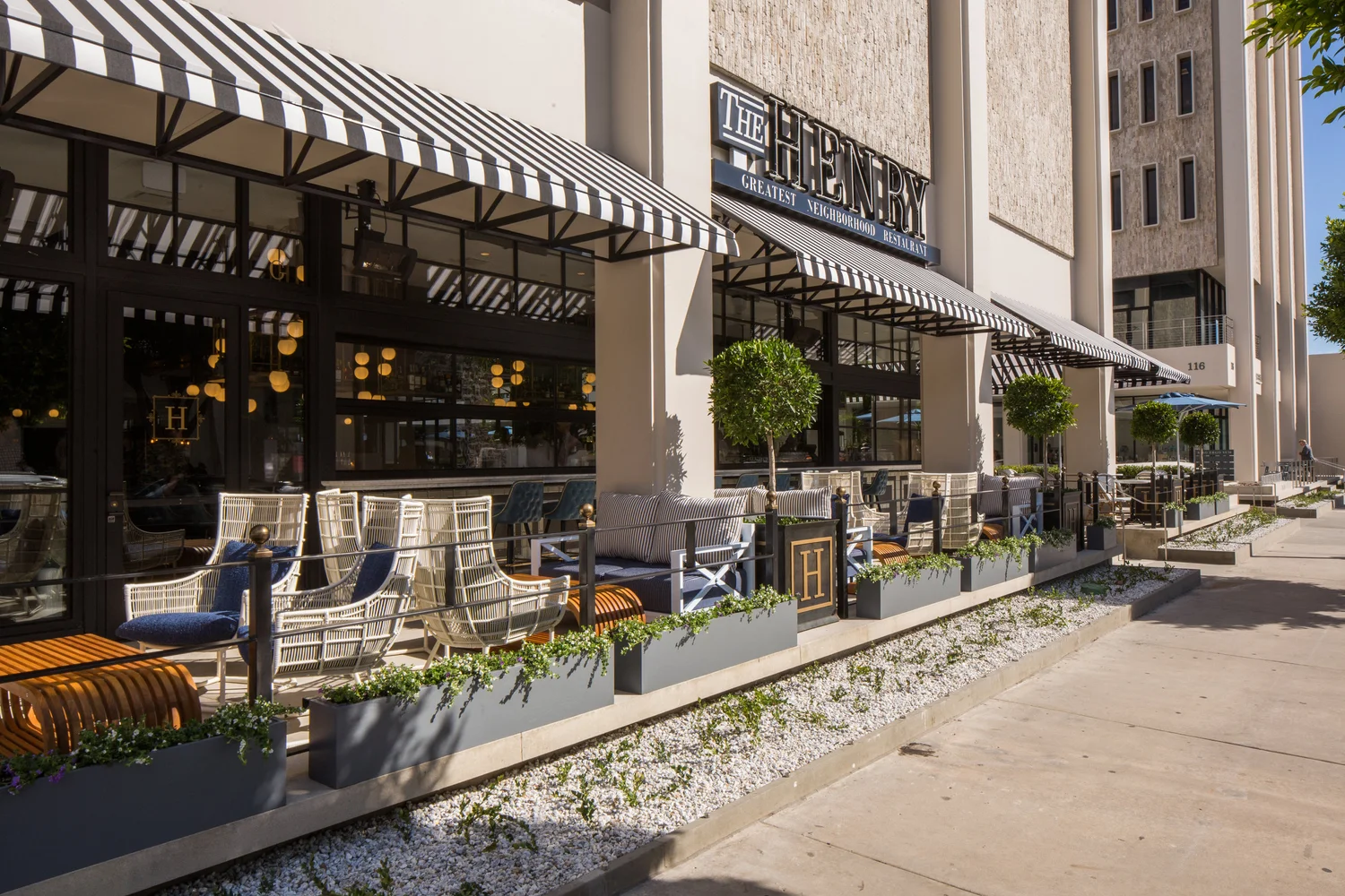 The Henry — Robertson Plaza