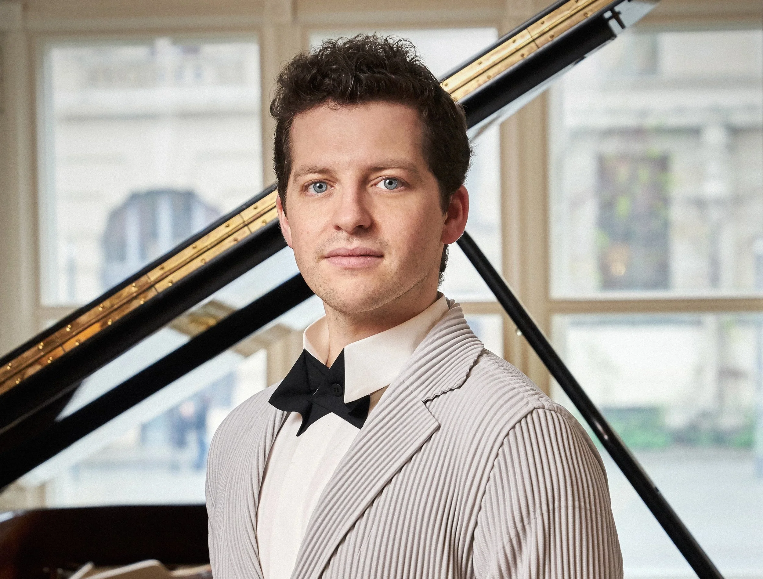 Henry - picture bio.jpeg