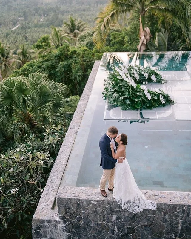Gorgeous bride @sa.sa.ya.b married her new hubby @jussiv at the Panacea Retreat, Koh Samui in Thailand.  The venue was on a cliff top with stunning views of the ocean, a dreamy place to tie the knot.  See more over on the blog.
Images by Kristy &amp;