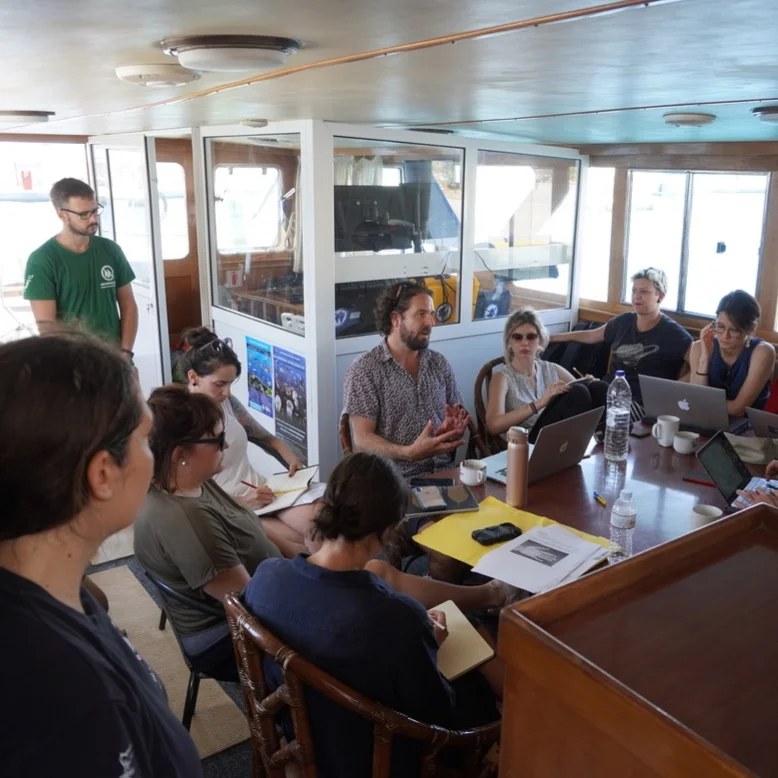 Η ερευνητική ομάδα FLOATS συναντά το Αρχιπέλαγος στο Aegean Explorer