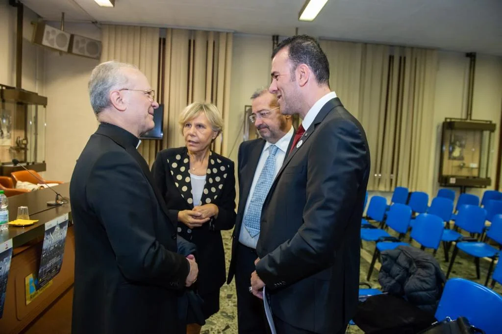 Inwex Innovation Center FZE UAE-Natale in Vaticano
