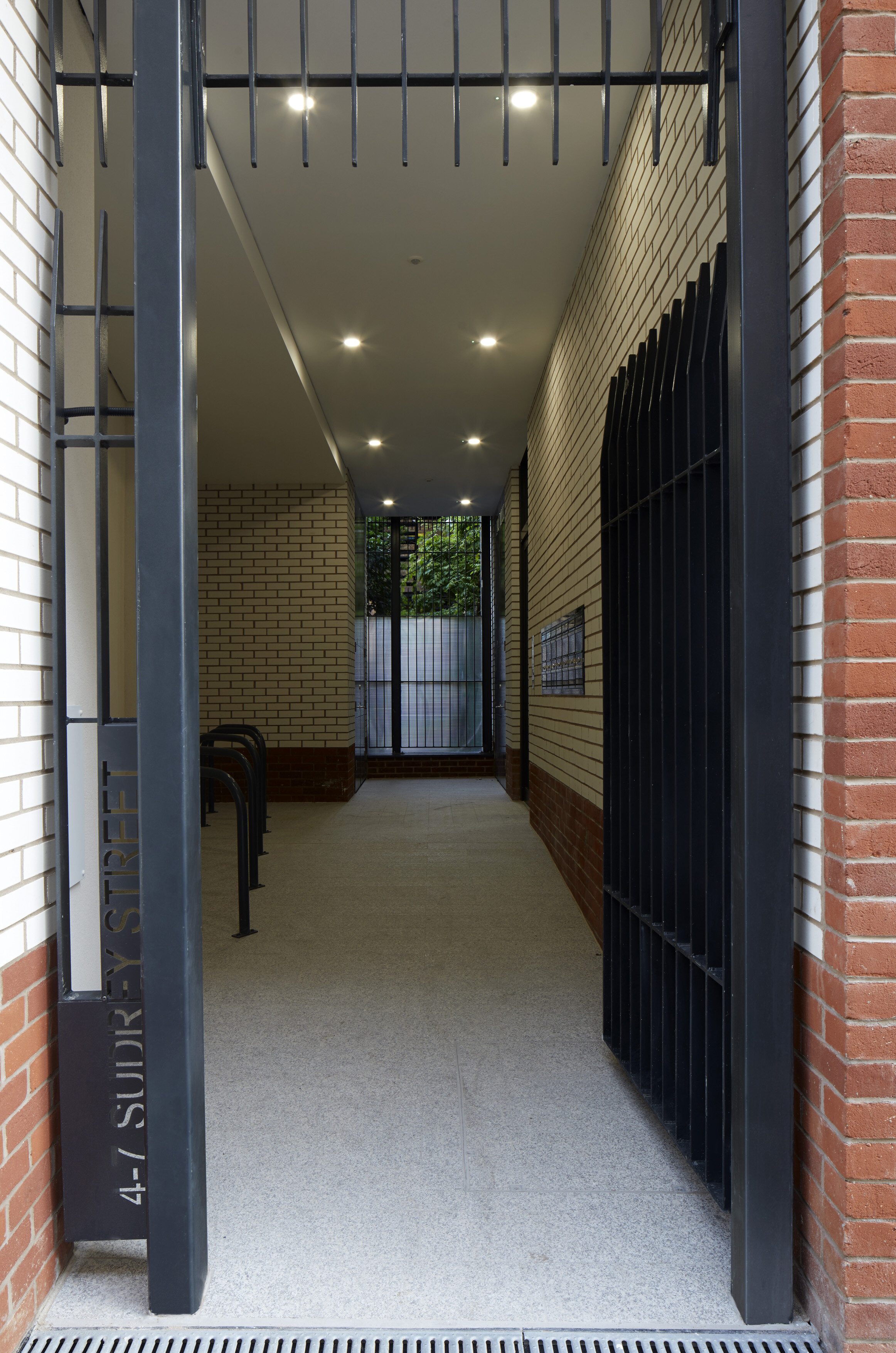 entrance gate 4-7 sudrey street southwark london