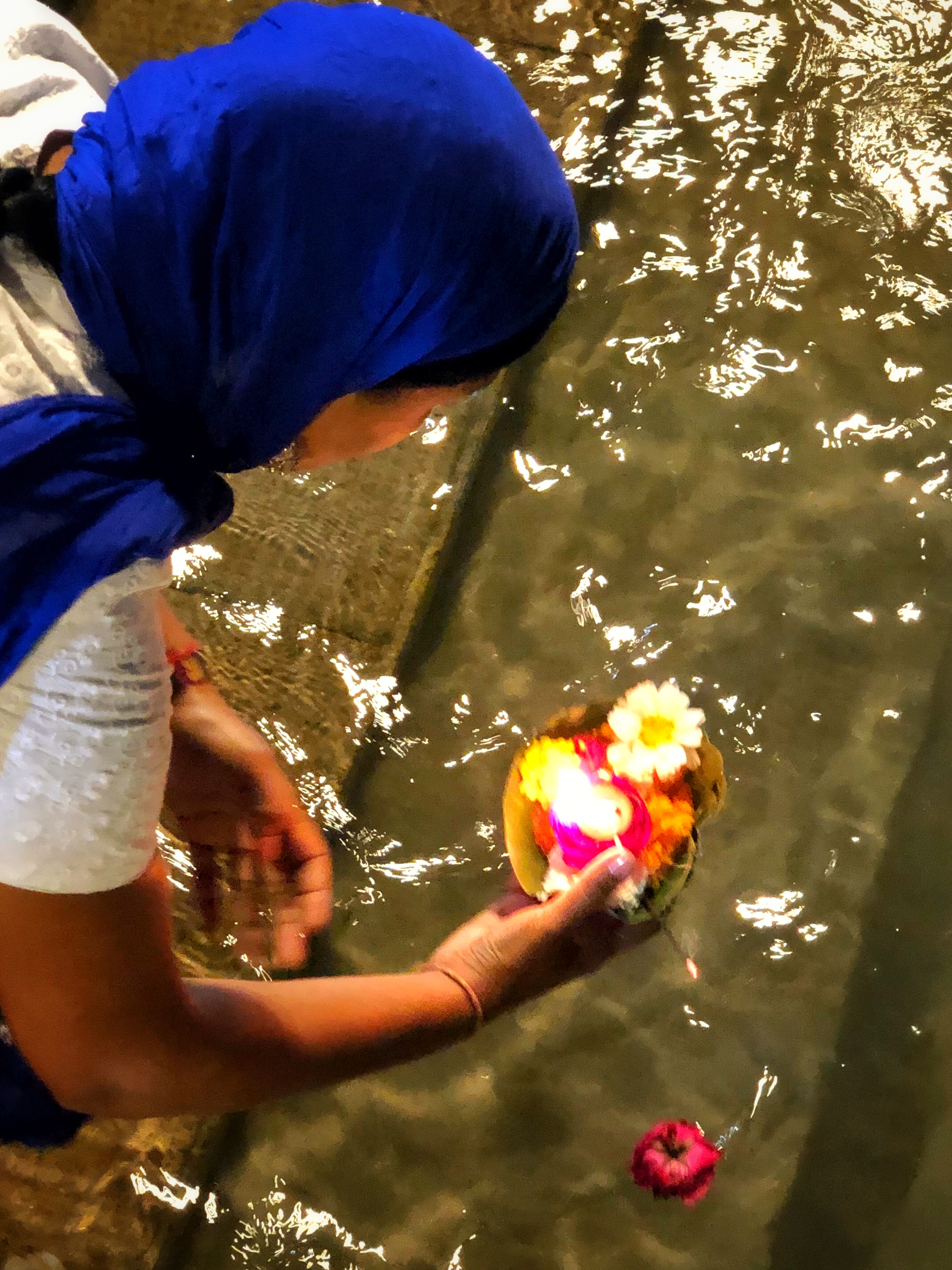 Ganges prayer ritual