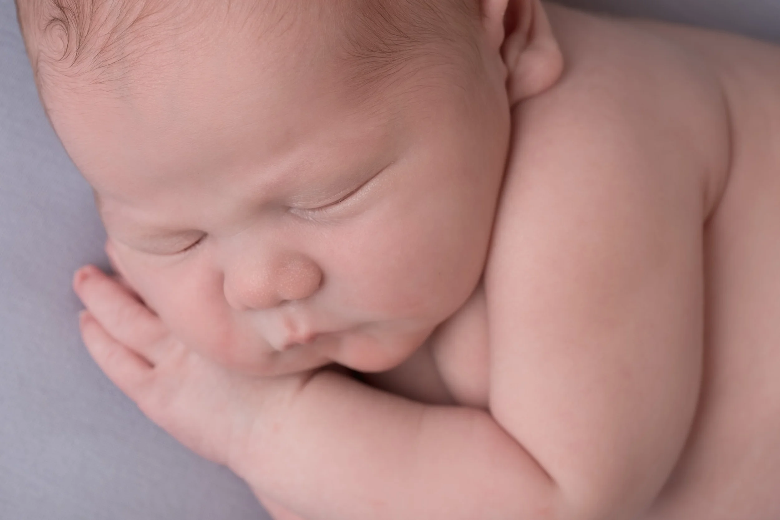 Newborn-Photography-Lincoln-Mama-Bear-Photography-000.jpg