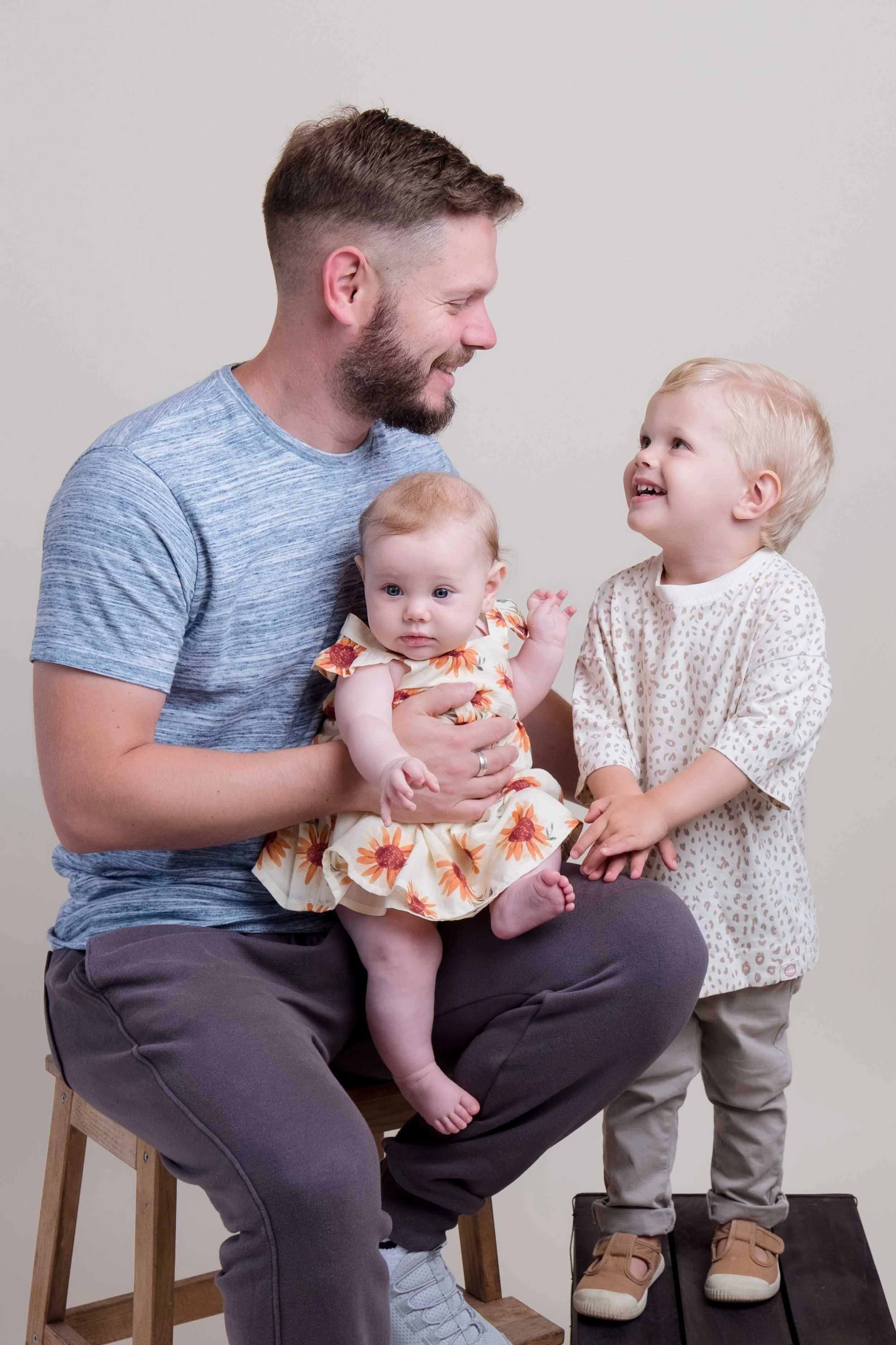Family-Session-Mama-Bear-Photography (1 of 13).jpg