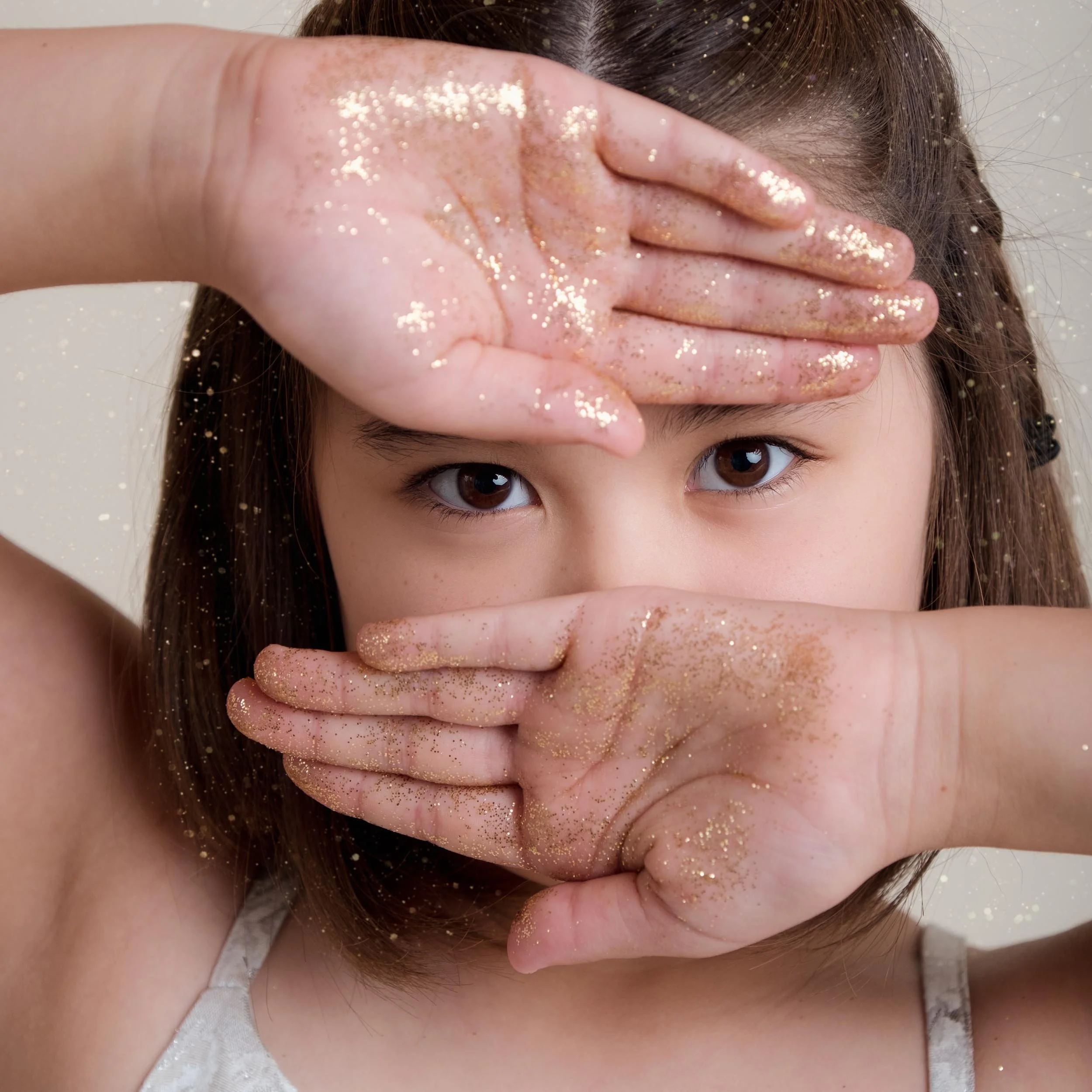 Glitter_Photoshoot_Mama_Bear_Photography.jpg
