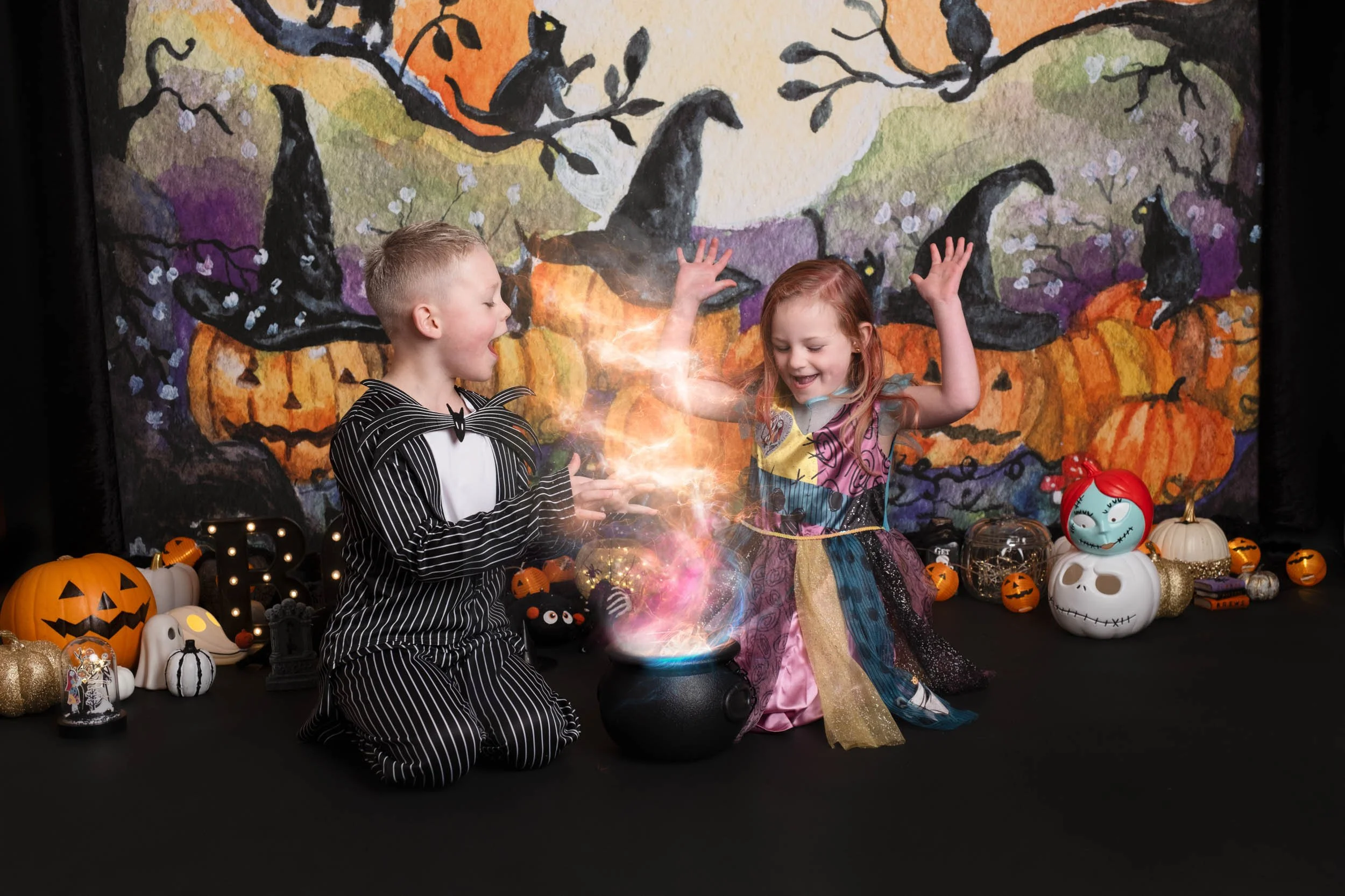 Halloween-mini-session-pumpkin-photos-1.jpg