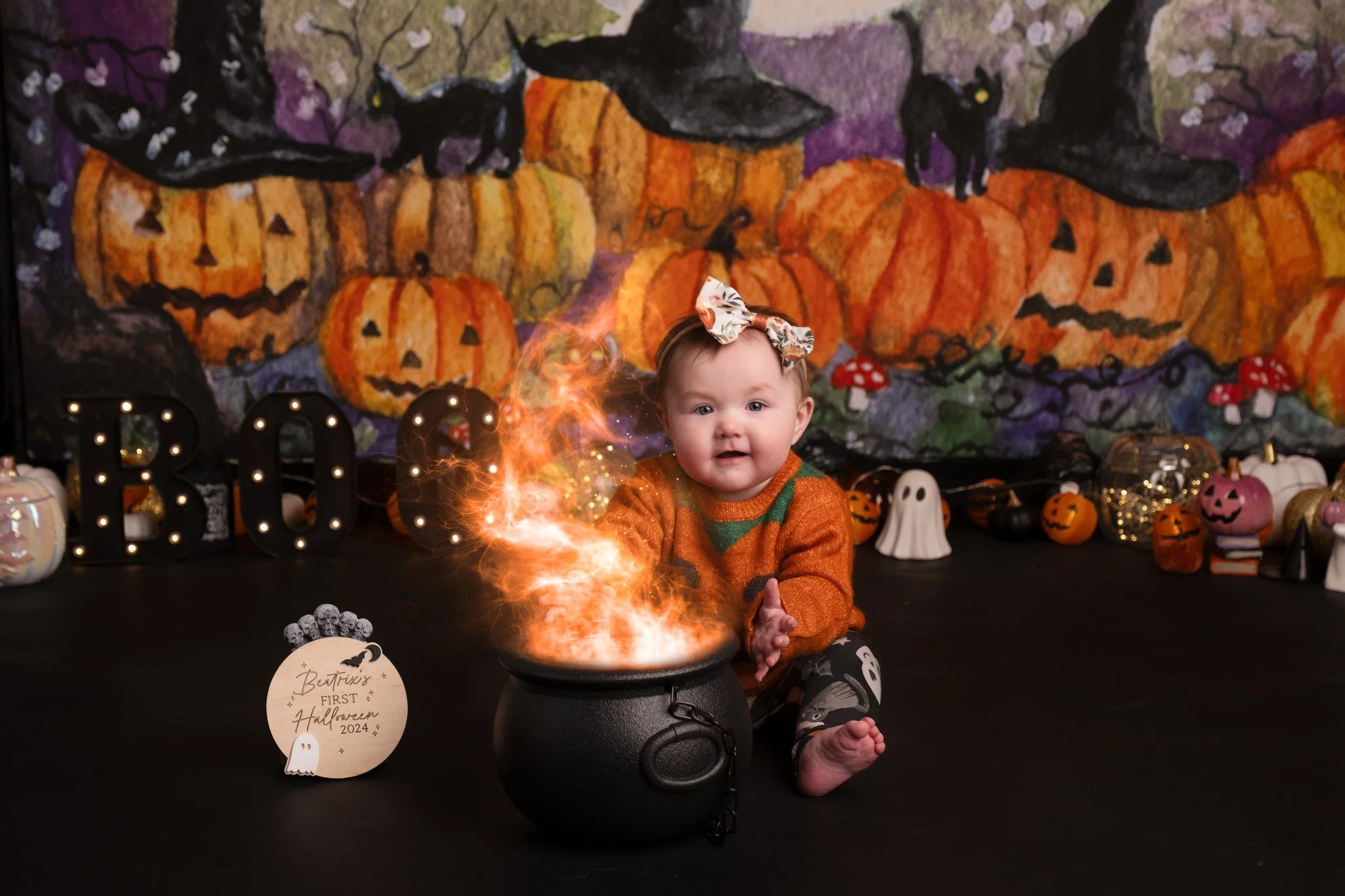 🎃 H A L L O W E E N 🎃 

Ok, so you don't want to put your baby in a pumpkin but you DO want to celebrate their first Halloween 🎃

Order a my 1st Halloween disc like this beauty, there's so many options on Etsy, and let me work my magic with the ca