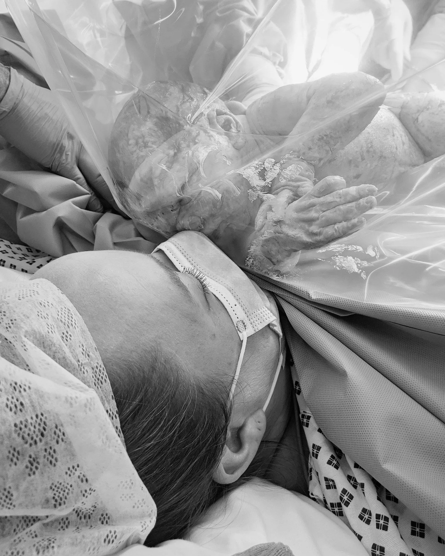 🖤 H O L D 😷 S T I L L 🖤

I've been meaning to write about this image for a while now but something I wasn't expecting was for it to take around 36 hours to write, choose accompanying photos, re-size and edit those photos, research dates and recall