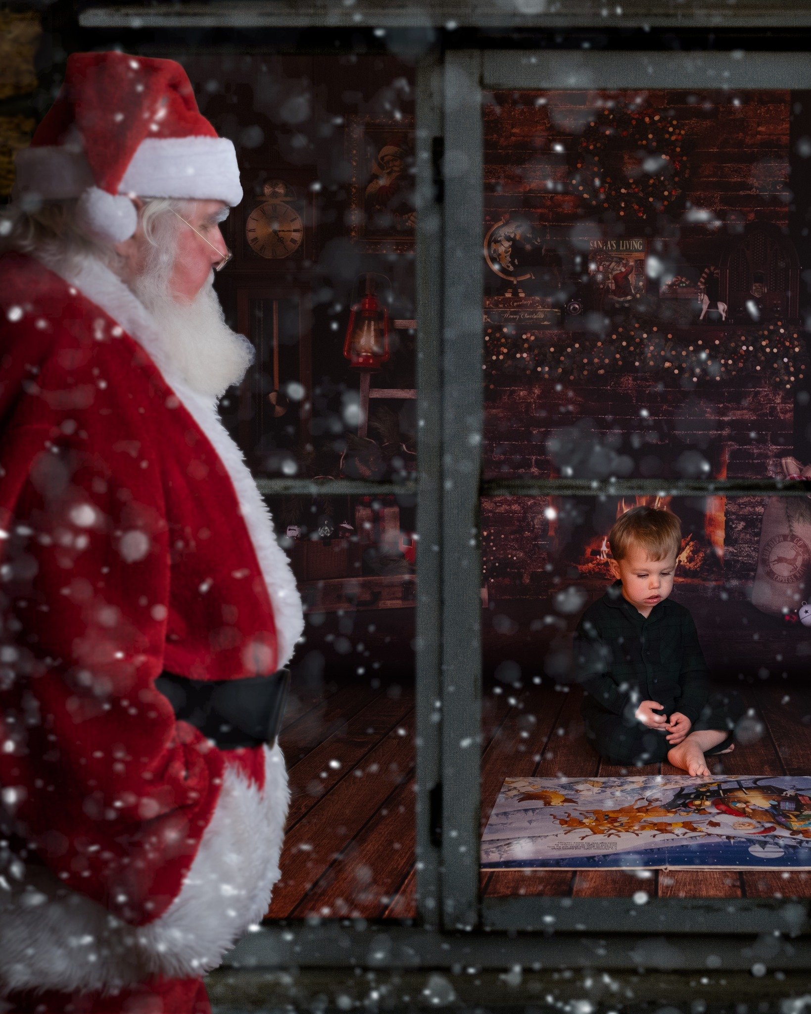 Double sessions are perfect for when you can't decide what set you'd like for your Christmas images or just want a bit of everything and that's certainly what we got with this awesome session!

Two different window scenes (both that have videos of th