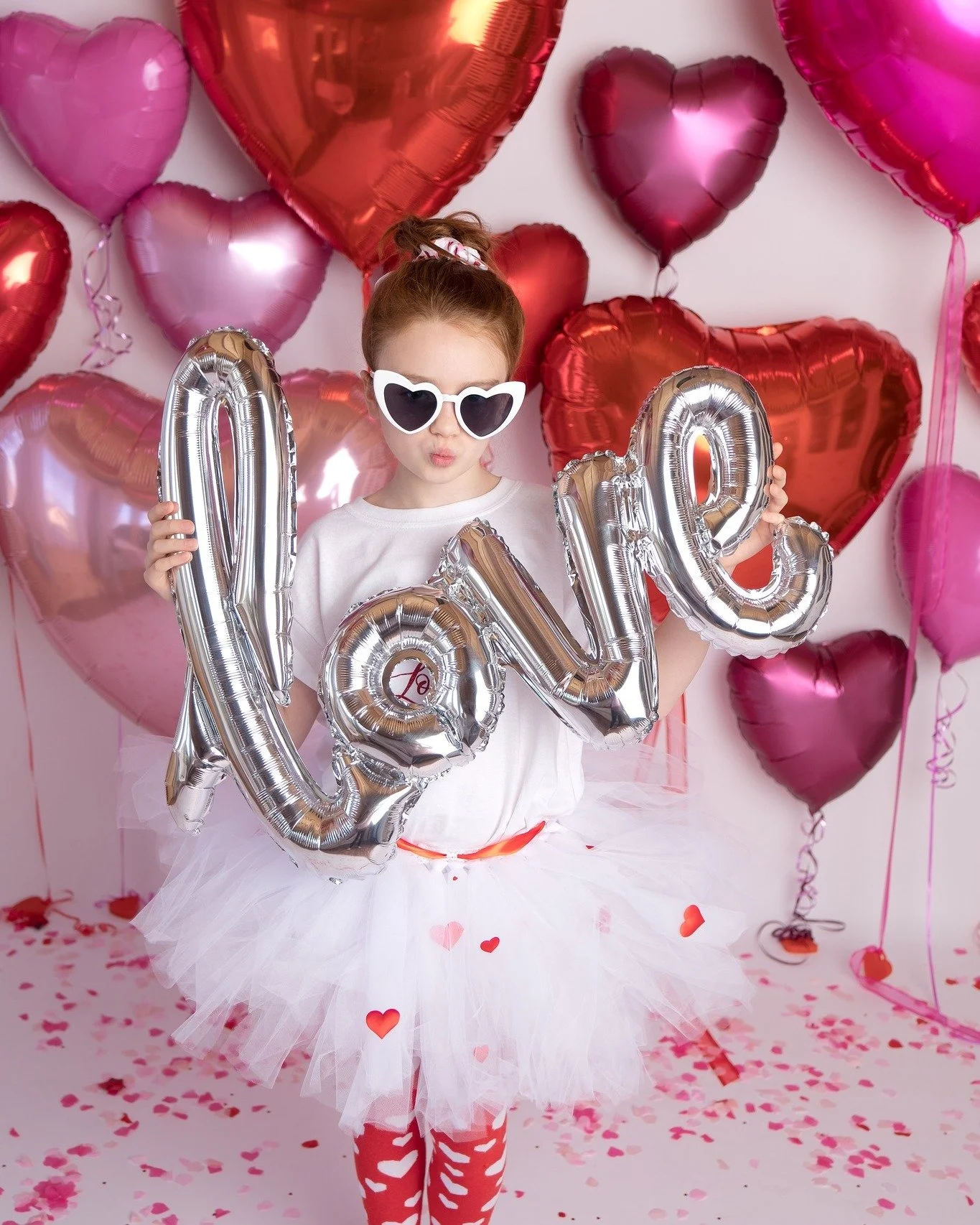 💕 Coming soon...

Valentine's mini sessions. One of my favourite days of the year is coming (and this year I get to spend Valentine's turning 40)! and I love celebrating with these super cute mini sessions!

Plenty of balloons, props and confetti to
