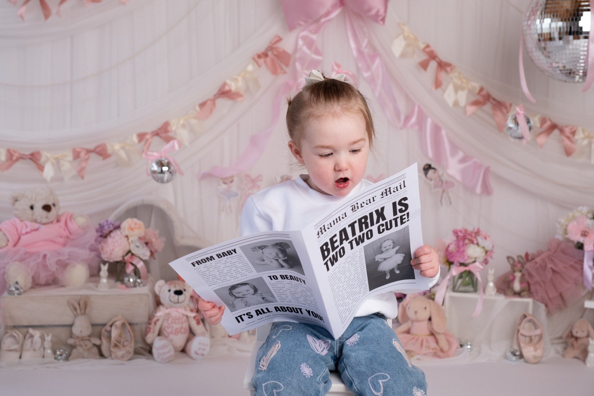 I love to make my sessions as personal as possible and couldn't resist making this adorable keepsake newspaper for my little girl's 2nd birthday cake smash!

Her face was just timed to perfection, she really does have the best expressions! 

This wou