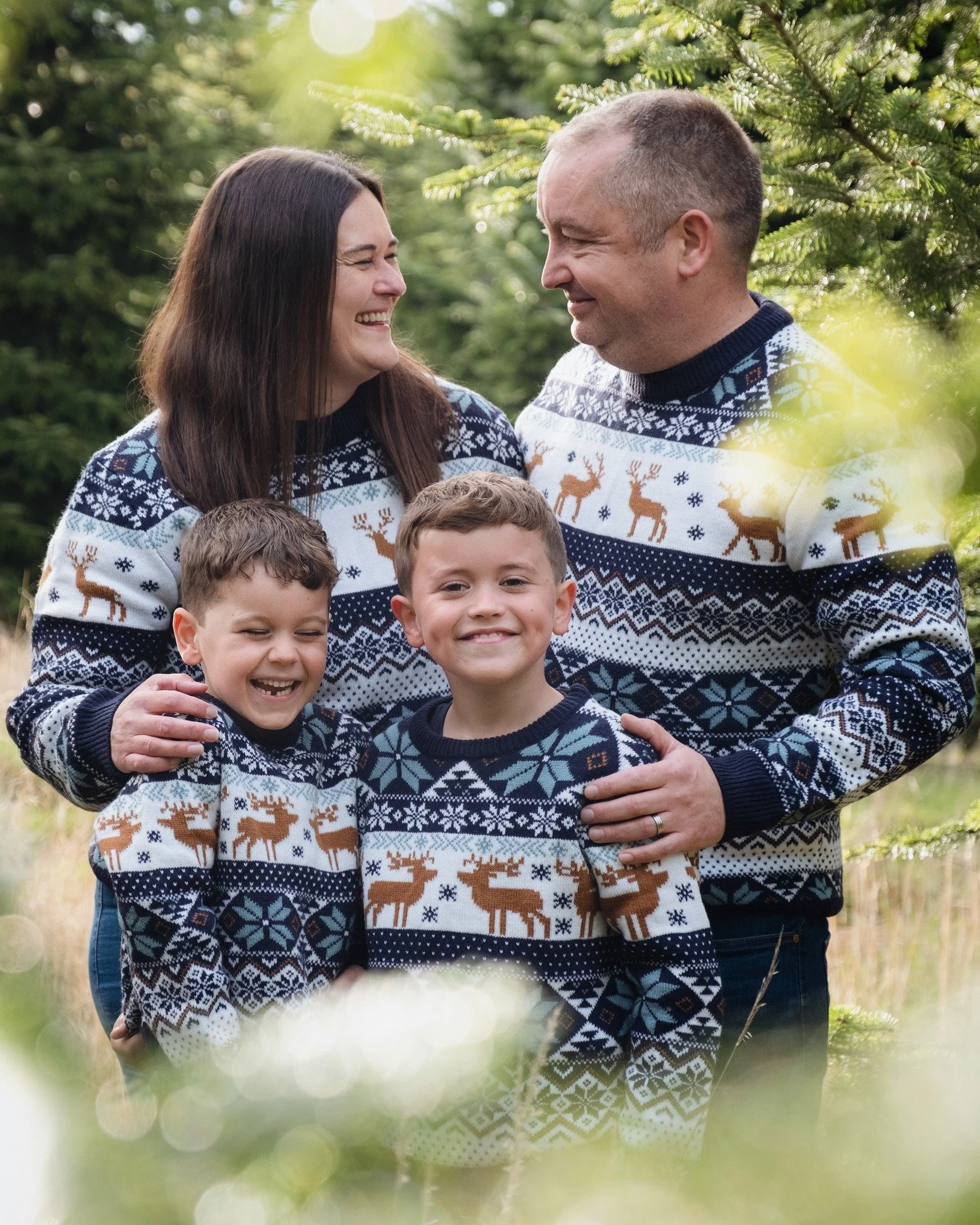 🎄 T R E E 🎄 F A R M 🎄

In the words of Taylor Swift "In my heart is a Christmas tree farm" and I absolutely cannot wait to get back to @strawsonwoodland for lots of beautiful, outdoor sessions among the trees!

&pound;99 | 20 minute sess