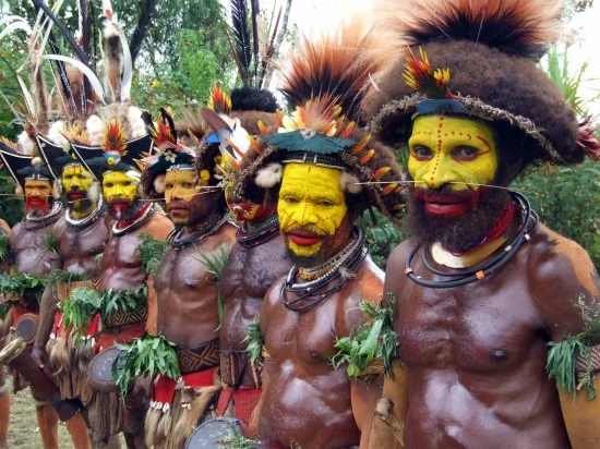 Local culture in PNG. © Vincent Ross