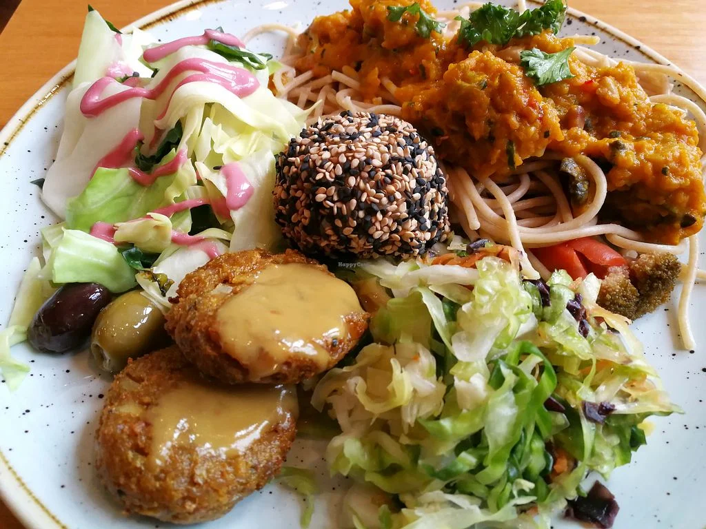 Deshima, macrobiotic café.