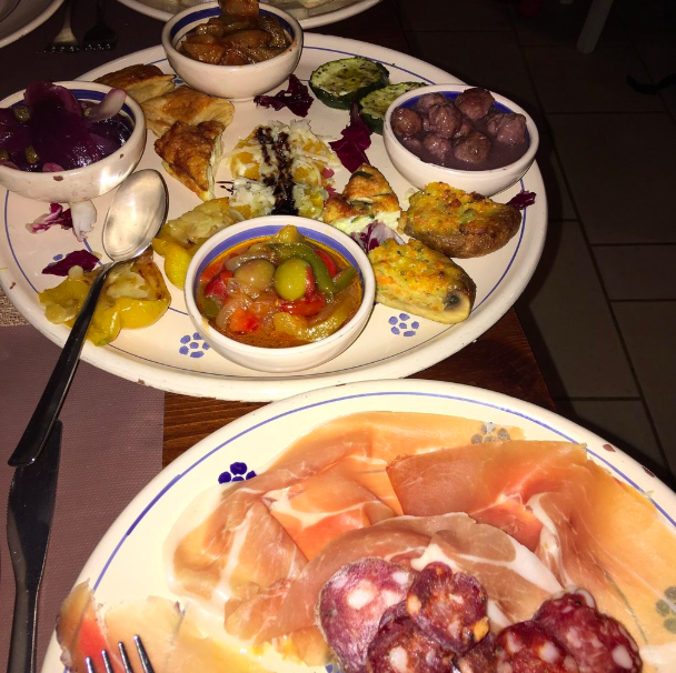 Trattoria del Caveoso.