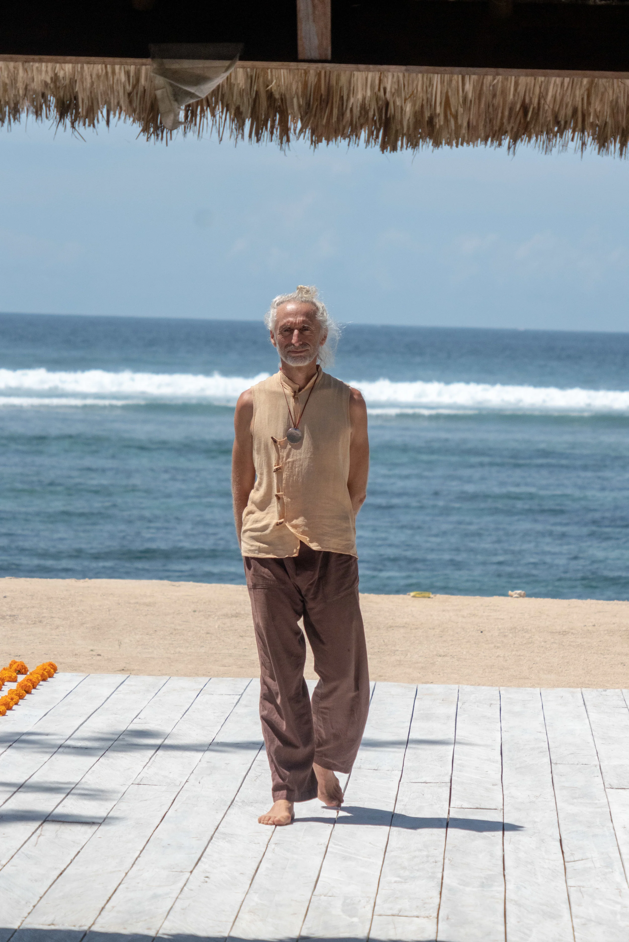 Dhaya Dorje, Space Holder (France)