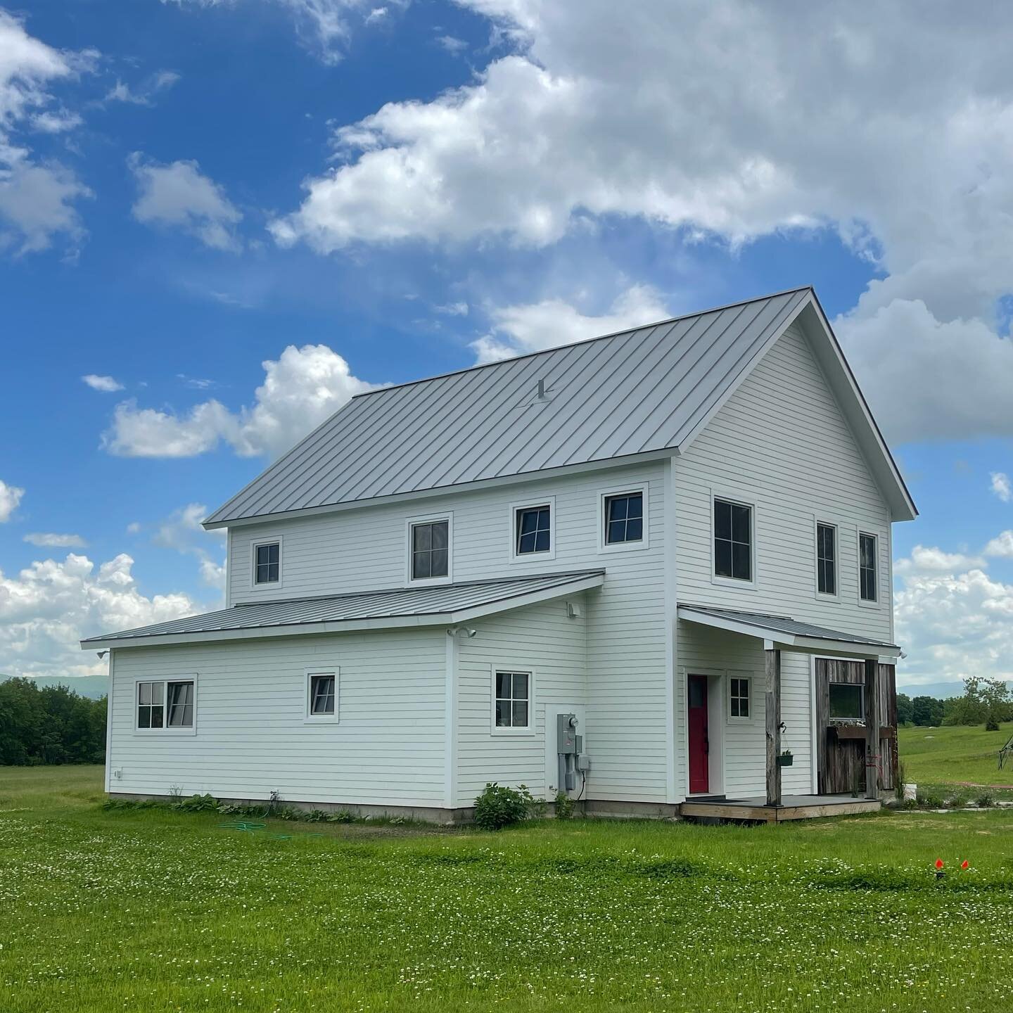 Standing seam roof installed on this new build for @addisonresidential in winter 2021&hellip; 24 gauge Englert galvalume steel in &ldquo;dove gray&rdquo;