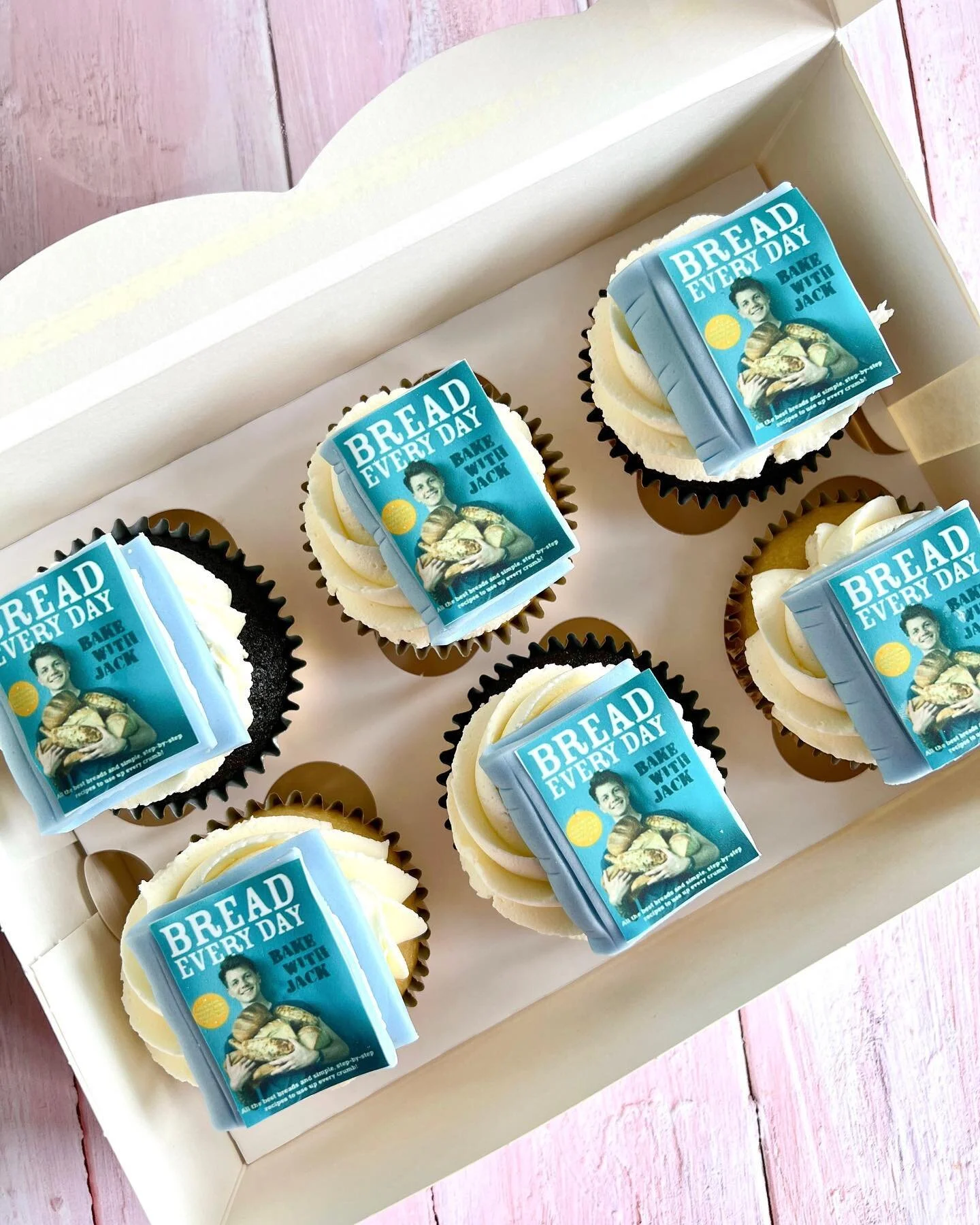 🥖BAKE WITH JACK🥖 

Last night I had the pleasure of spending a few hours with the bread master &amp; all round top fella @bakewithjack, his family &amp; friends to celebrate the publication of his first book #breadeveryday 💪🏻 

I&rsquo;m sure you