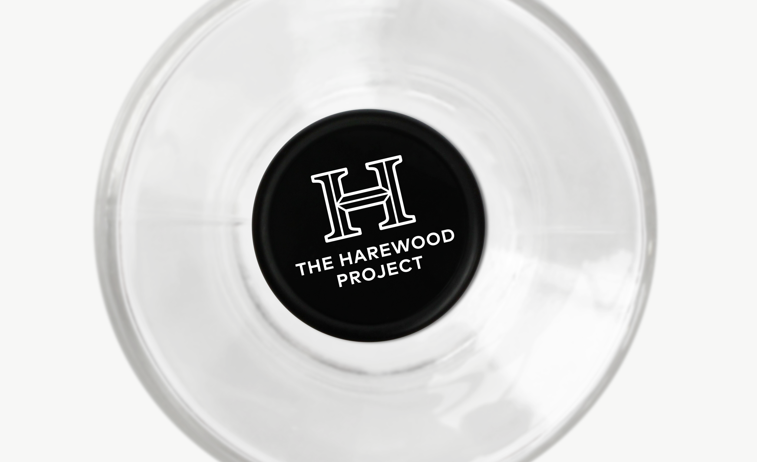 HAREWOOD GIN BOTTLE TOP VIEW.png