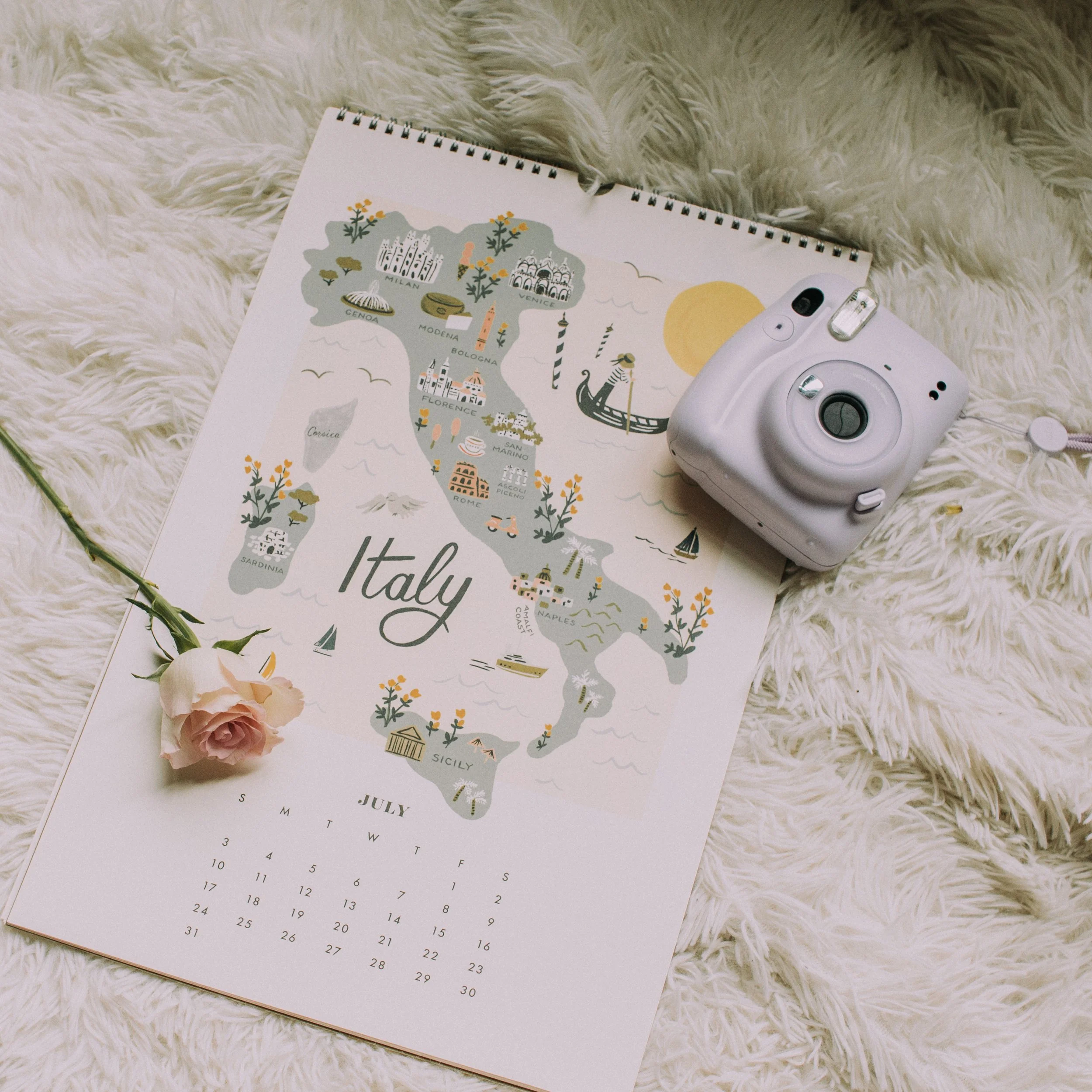 June 2022 Favorites and July Bucket List