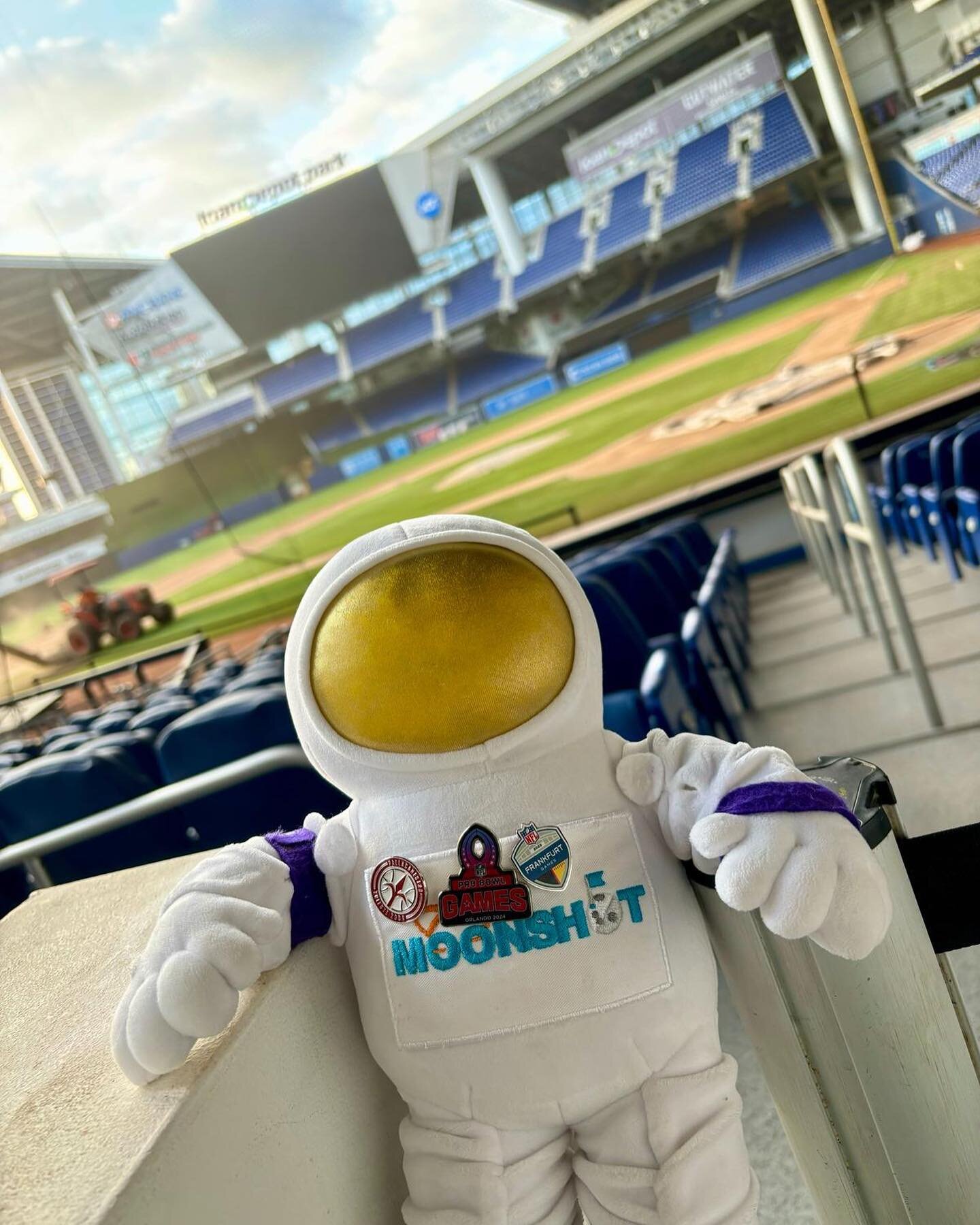 Welcome to MIAMI! 🌴 An exciting week of training the @Marlins gameday frontline staff, ahead of their 2024 home opener. #Miami #MLB #Marlins #Training #MoonShot #BuzzOnTour