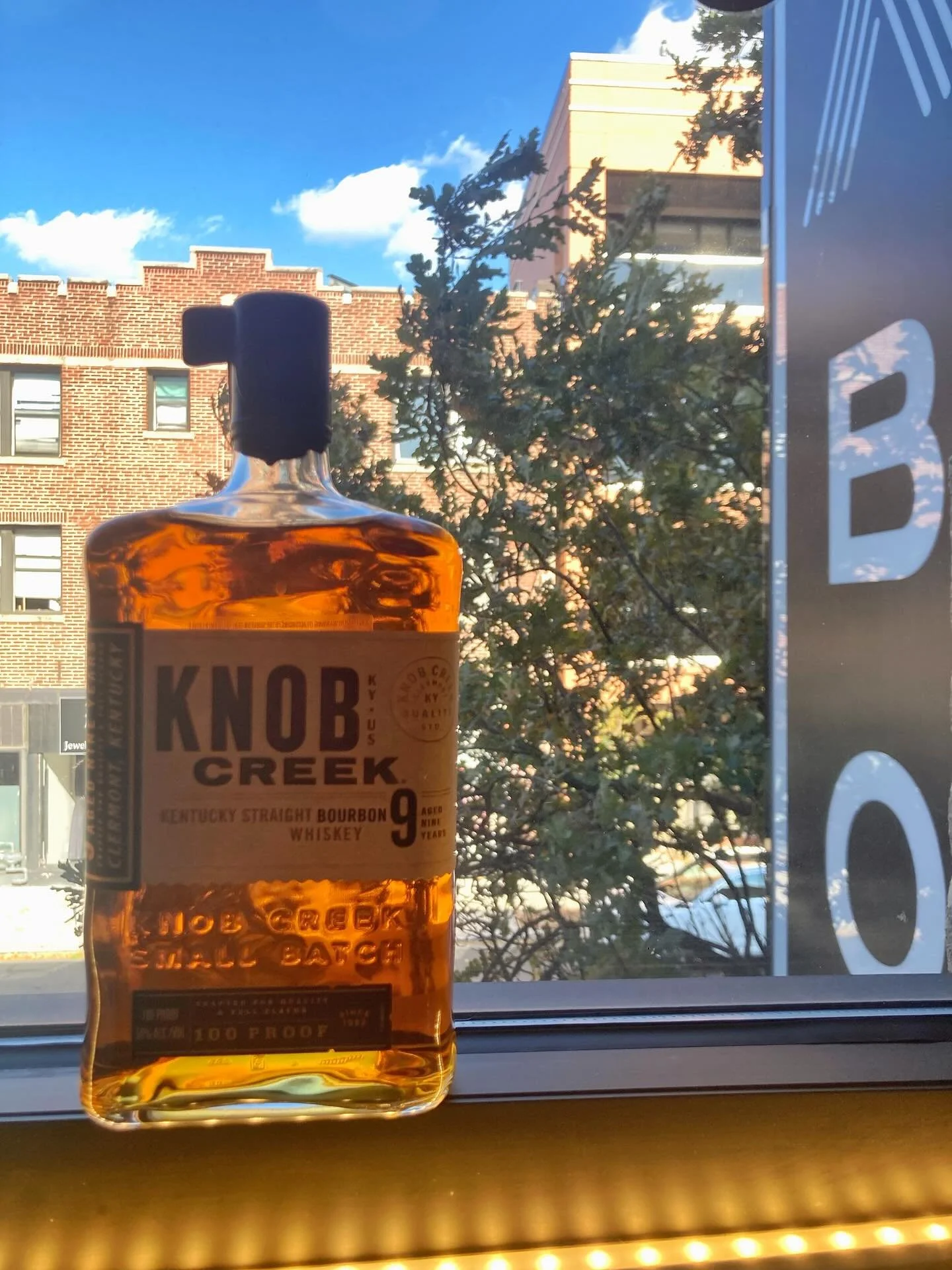 WHISKEY WEDNESDAY! Featuring: Knob Creek 9yr Old Bourbon, Jim Beam Distillery, Claremont, KY

Knob Creek 9 year old bourbon is one of the entry level bottlings of Jim Beam&rsquo;s Small Batch Collection. And at a retail price of around $40 a bottle, 