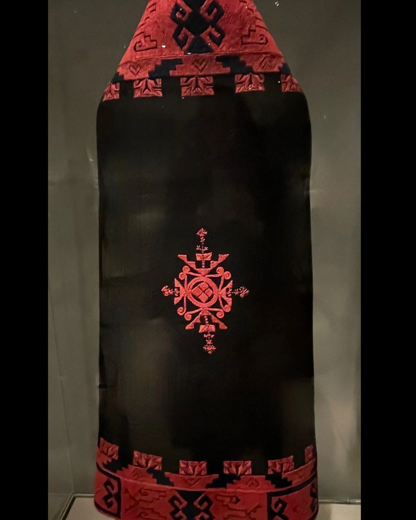 A new friend and an old friend. Textiles to wrap and to reveal, for sacred and ecstatic. An Acoma Pueblo cape or dress ca.1850 and a marble relief Greek dancing maenad attributed to Kallimachos ca. 27BCE-14CE. @metropolitanartmuseum #inspirationdaily