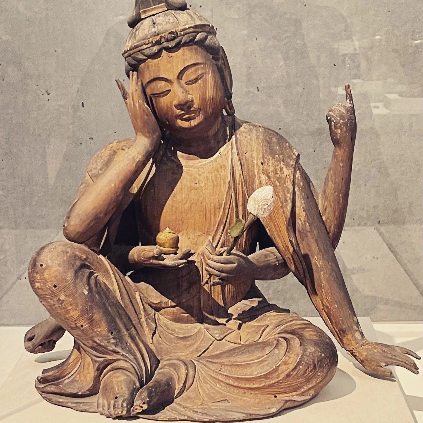 Just a quiet thought. A prayer. Avalokiteshvara, the bodihisattva of compassion. c. 1230-1250. @kimballartcenter #leanintoit