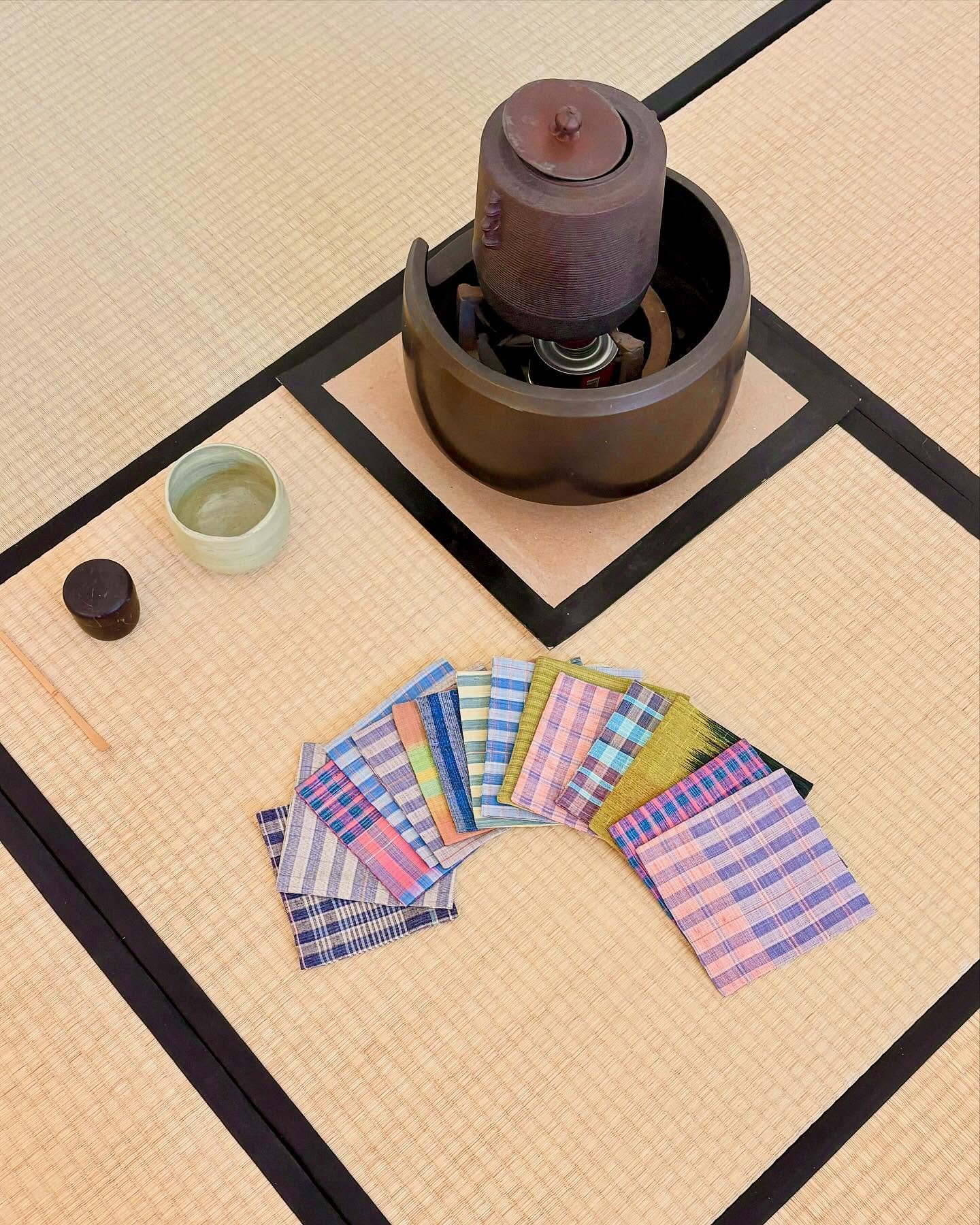 100% handwoven Kobukusa (6&rdquo; x 6&rdquo;) to share with friends on my travels to Japan.

Kobukusa &mdash; a decorative textile used in the Japanese tea ceremony to handle or display tea utensils, particularly the tea bowl (chawan)

@browngrottaar