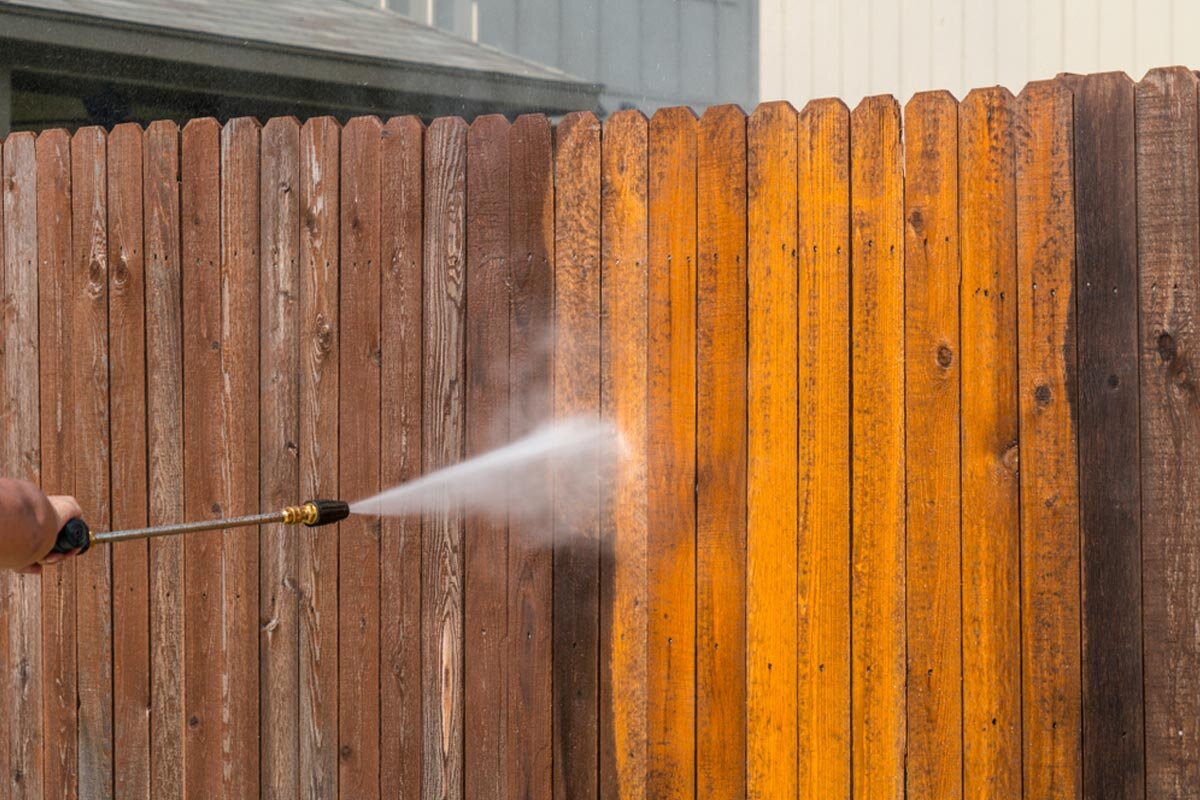 Country Doctor Power Washing - Wooden Deck.jpg