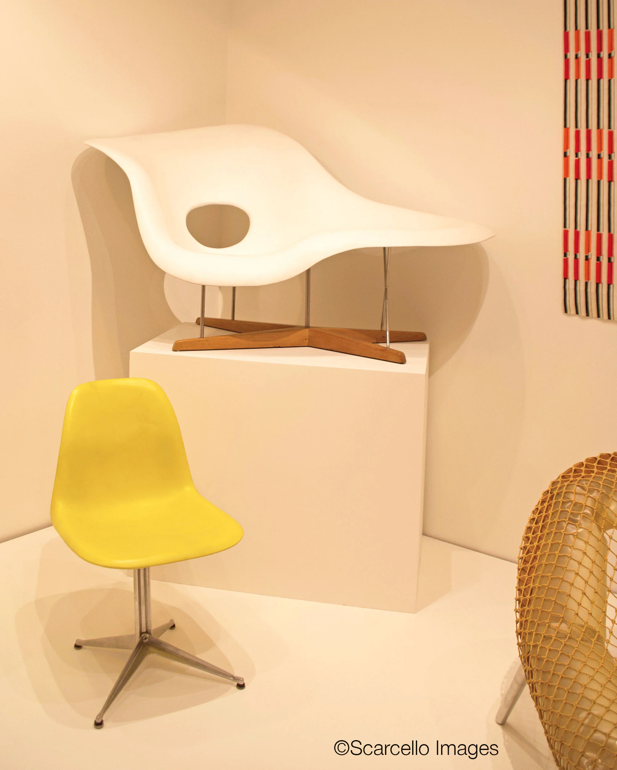1948 prototypes by Charles and Ray Eames for a side chair and a chaise longue. The Eames chaise longue reminds me of Harry Bertoia’s 1952 Asymmetric Chaise prototype. Bertoia’s chair was finally put into production by Knoll in 2005.