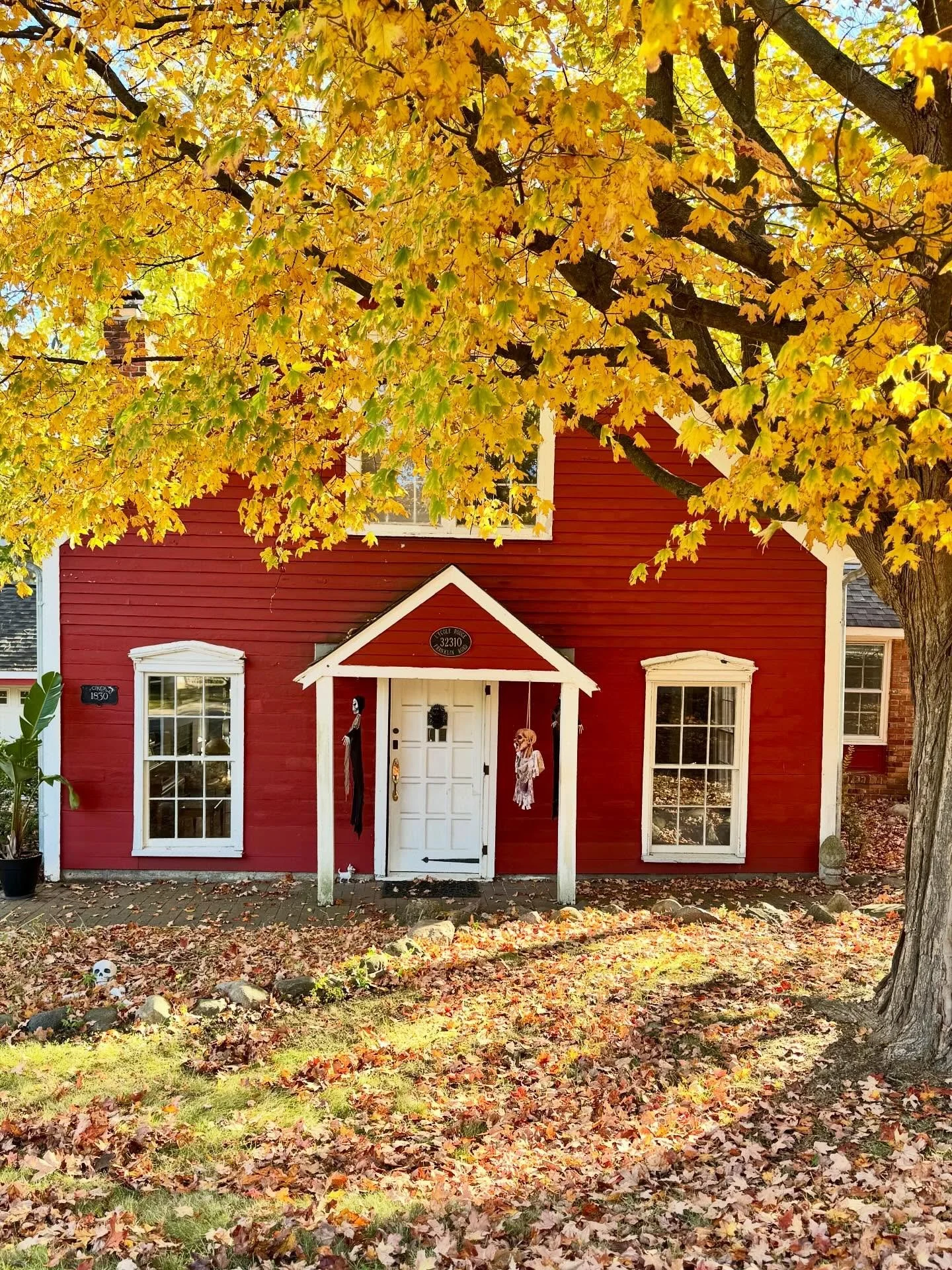 A classic one room schoolhouse from 1845. Now a charming home on a beautiful fall day. 
.
.
.
#historicpreservation #historichomes  #historichouse #franklinvillage #franklinmichigan  #historicschool #historicschoolhouse @franklinlibmichigan #franklin