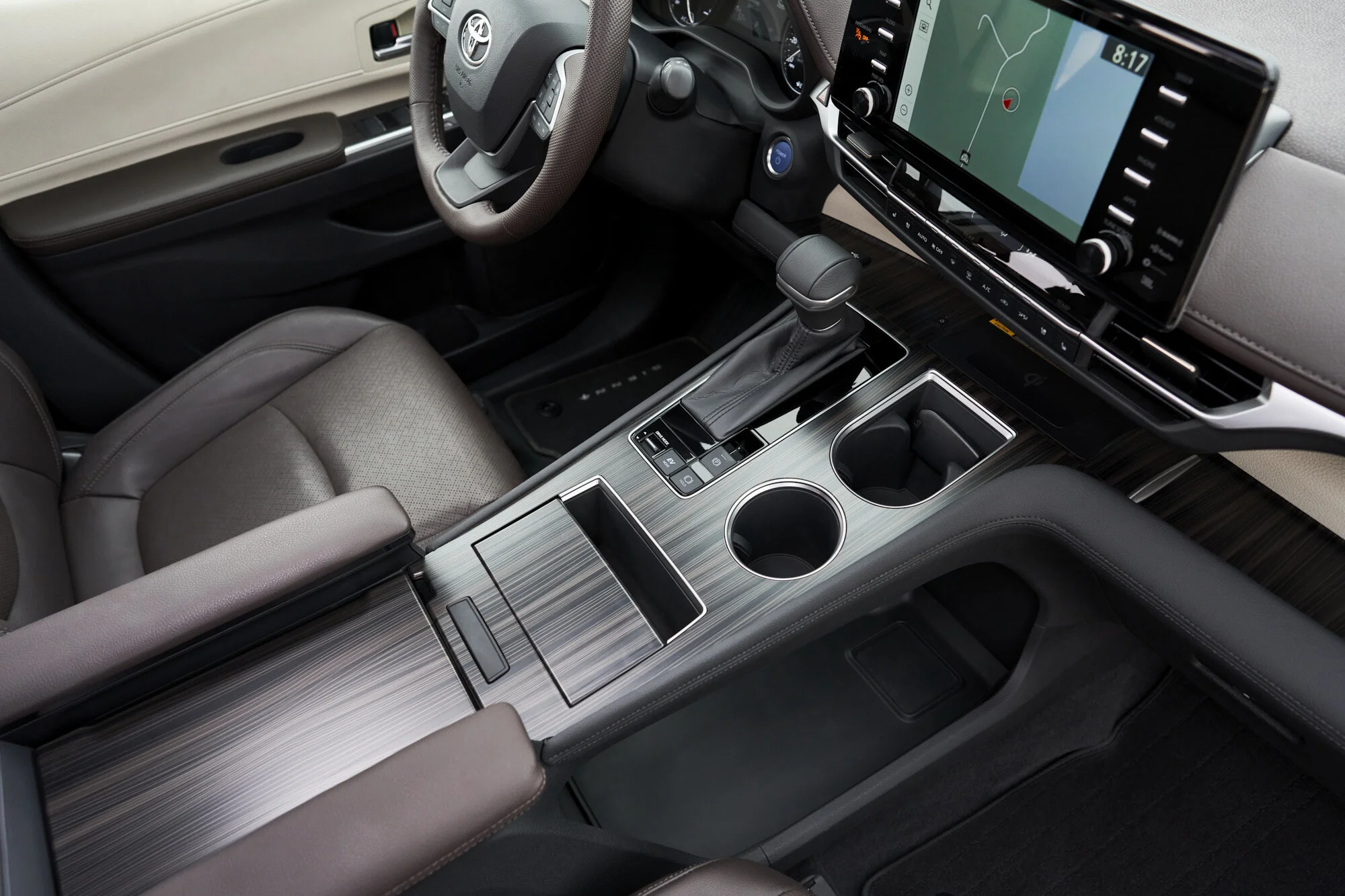 TMNA-2190315-Platinum_0471-COMP 1.jpg