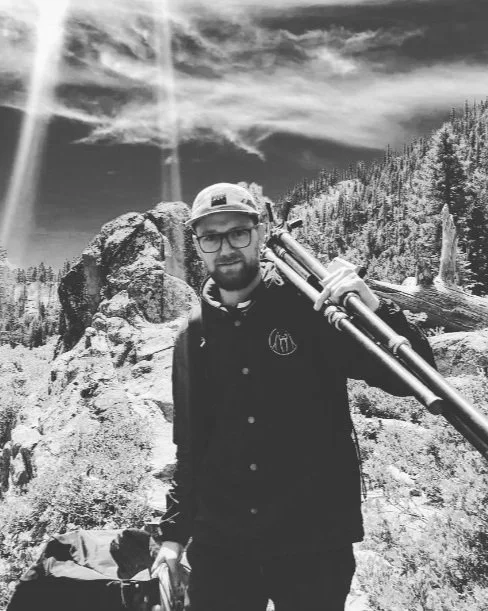 Eric Christensen, professional digital technician, high-end retoucher and founder of Lookout Digital, working on a commercial set