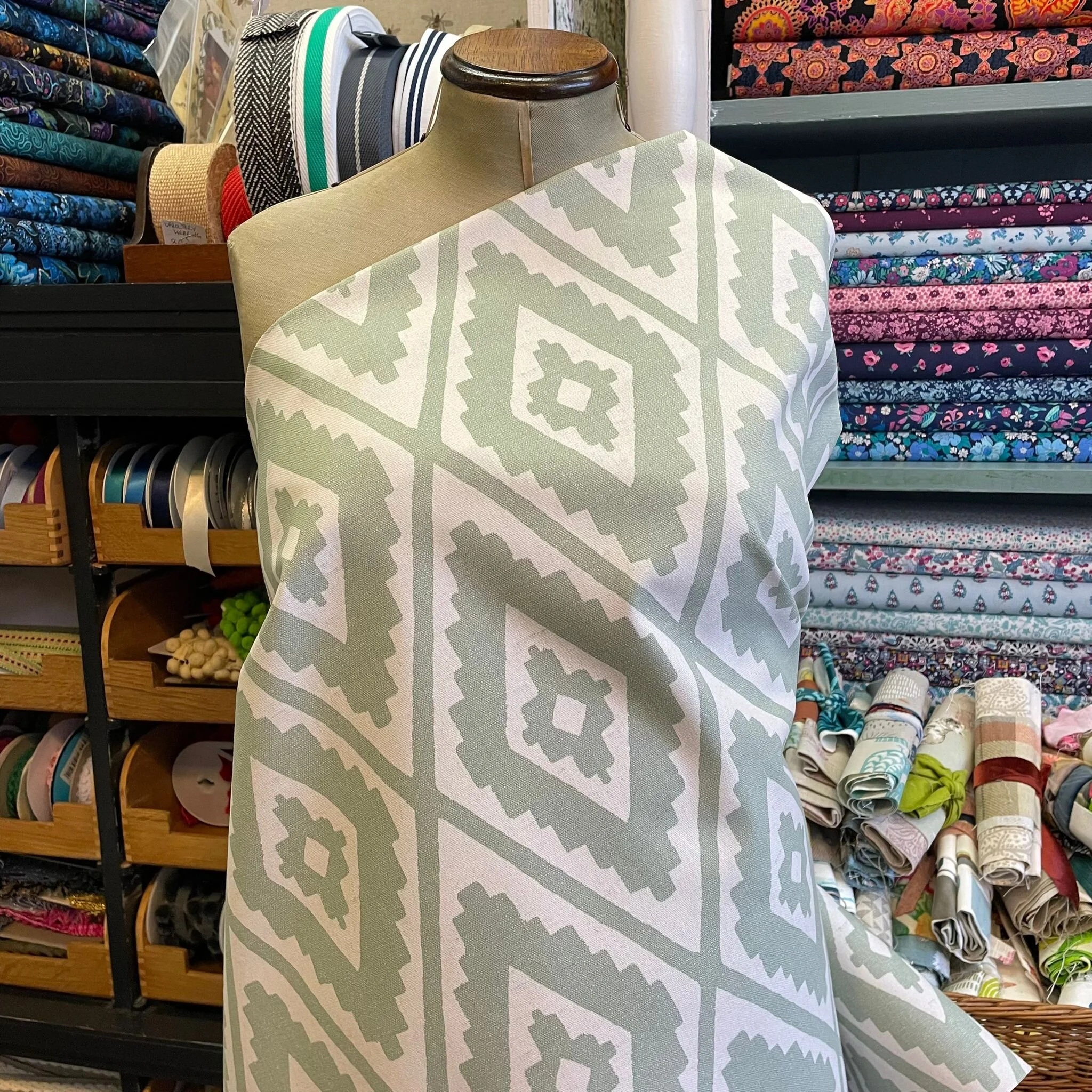 35AC2986-2F5A-4CCE-B7C8-276D2BEE870E