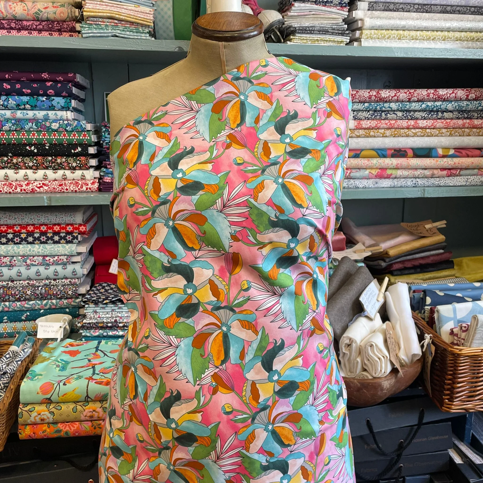 E768E6B8-B747-4F60-94FC-1DFF26F3712A