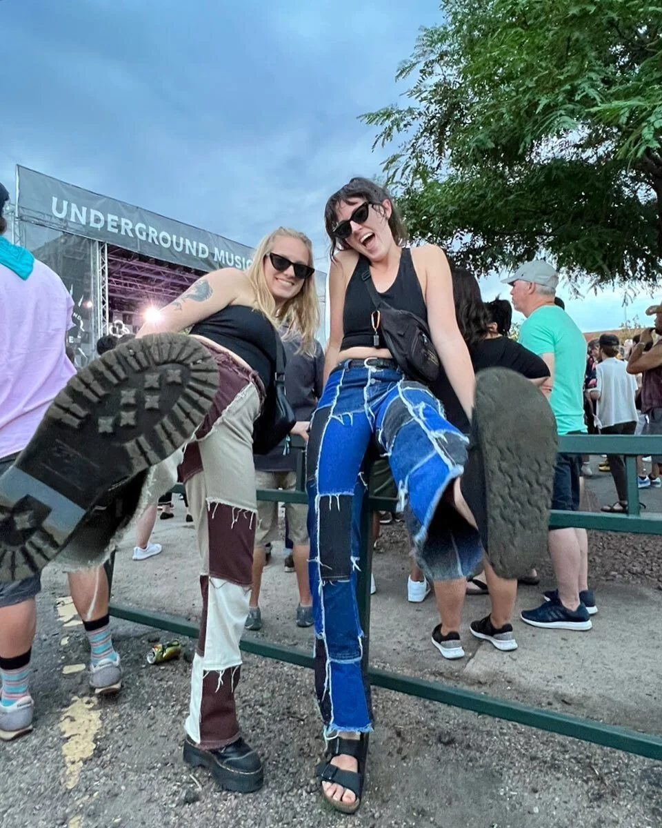 Funky pants for funky gals👖
.
.
.
S/o to the Goodwill pop up at @theums for making our denim dreams come true ✨
 .
Photo creds to the lovely @atoth5 🤗
