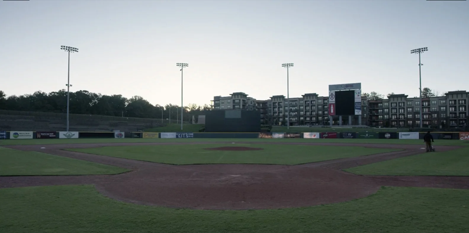 06outfield02.jpg