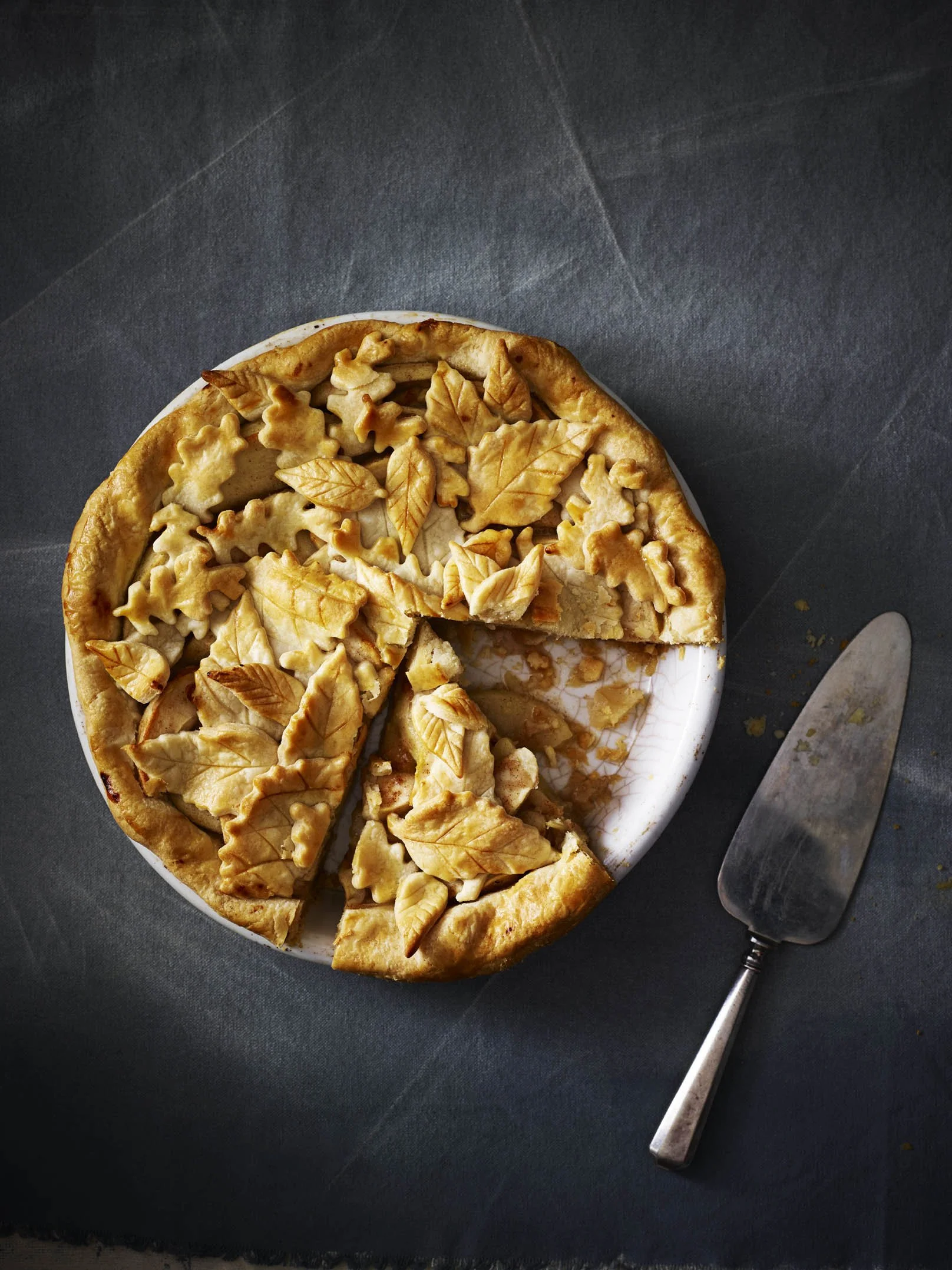 FallPies_ApplePieCover_02.jpg